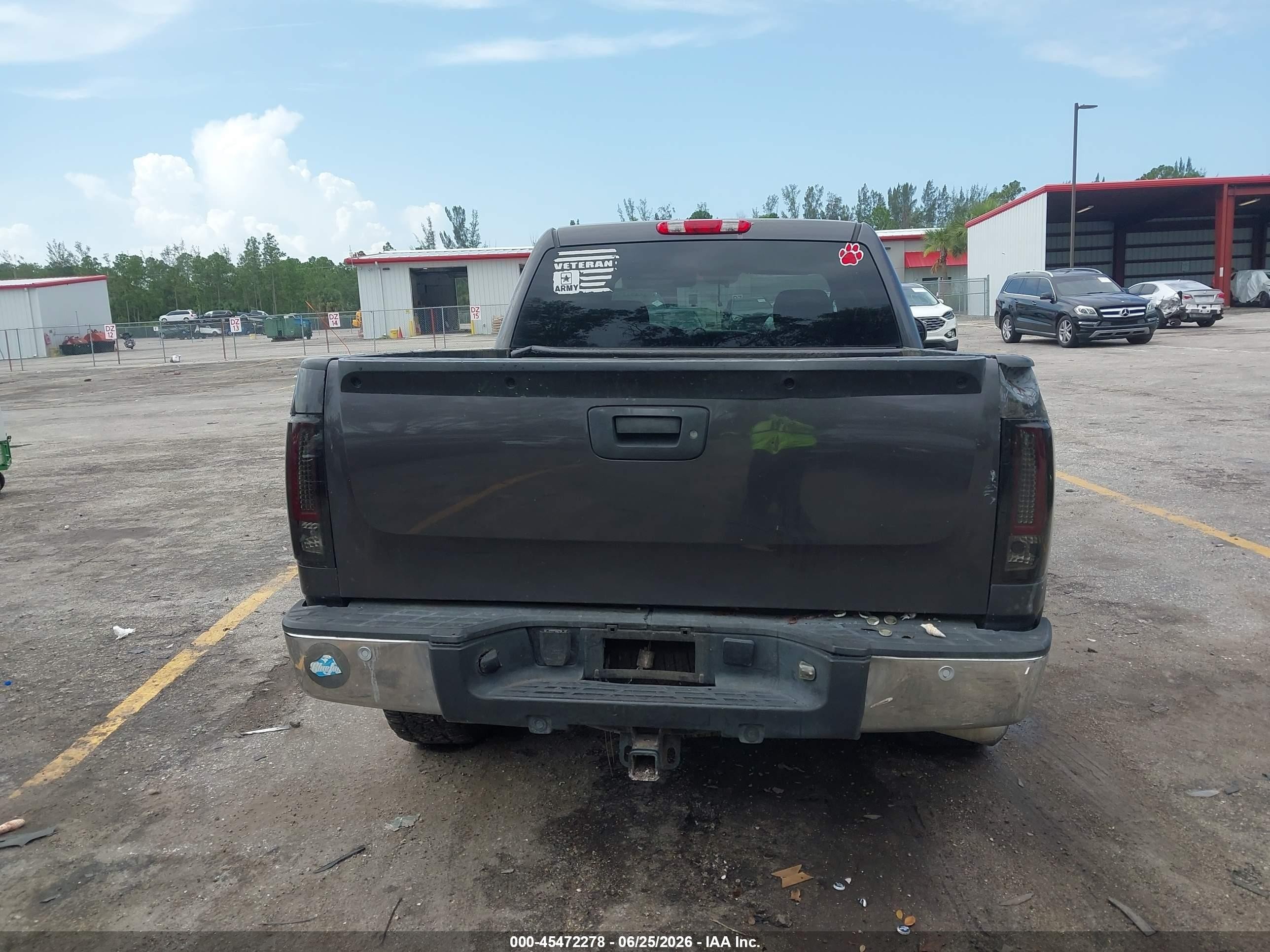 2011 Chevrolet Silverado 1500 Lt Gray vin: 3GCPKSE36BG240398
