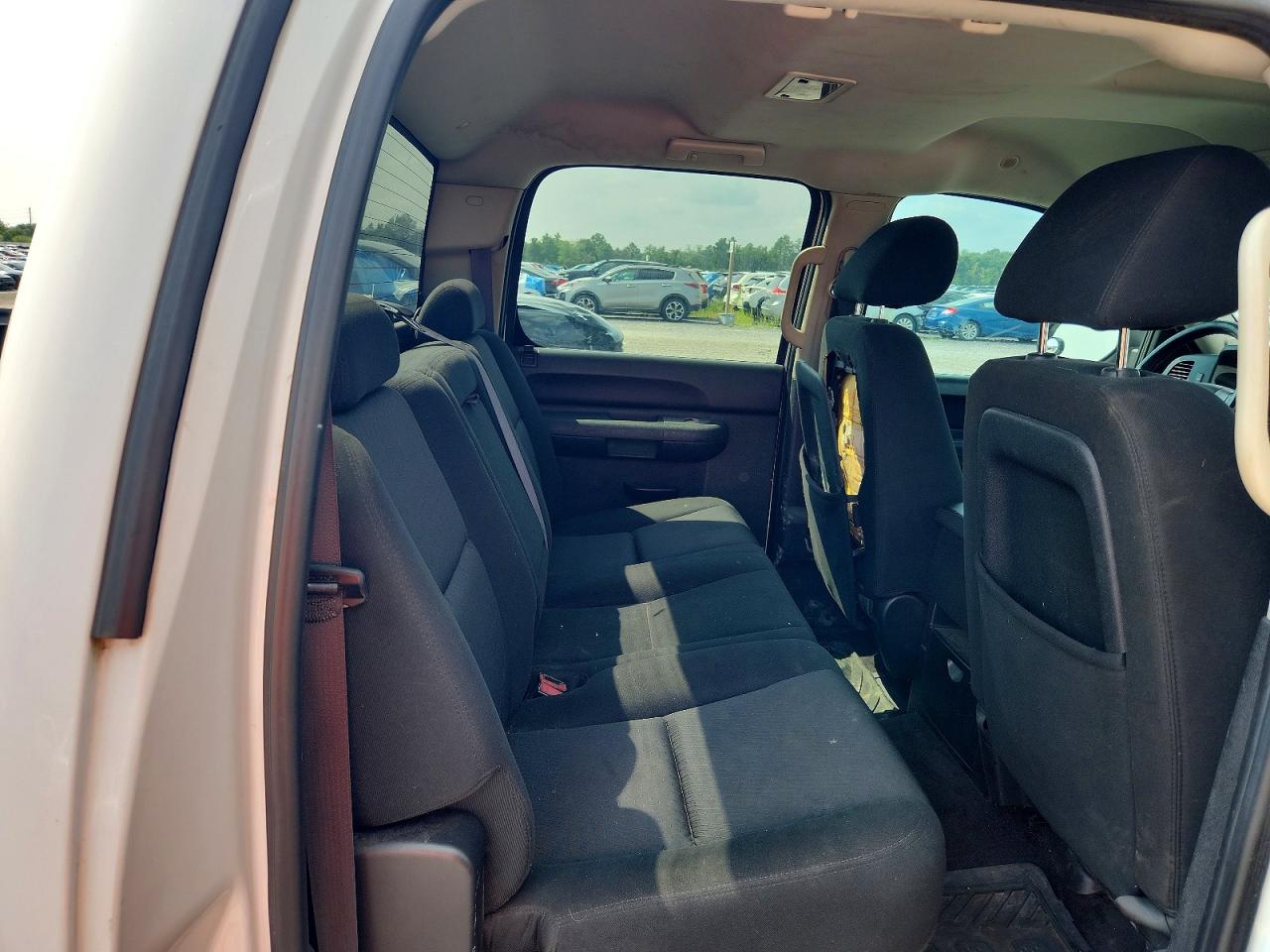 2011 Chevrolet Silverado K1500 Lt Белый vin: 3GCPKSE36BG251868