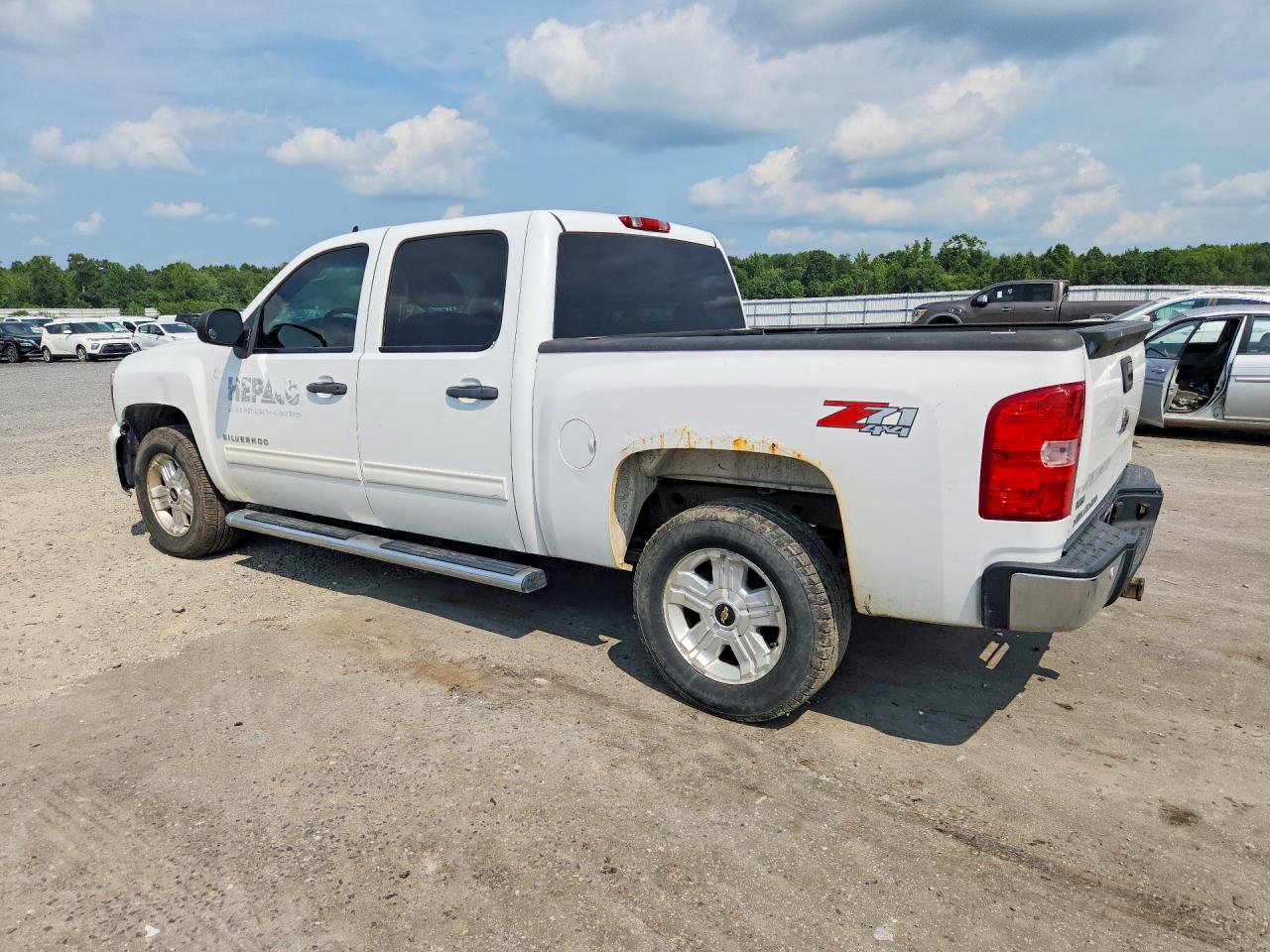 2011 Chevrolet Silverado K1500 Lt Белый vin: 3GCPKSE36BG251868