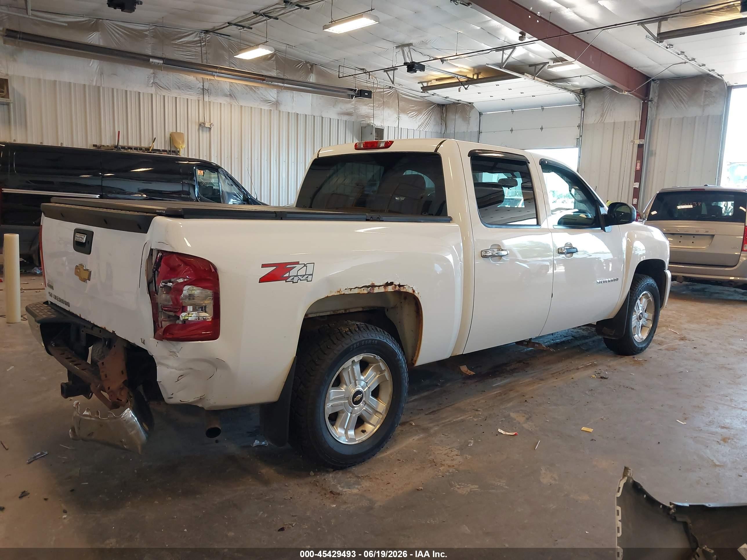 2011 Chevrolet Silverado 1500 Lt Белый vin: 3GCPKSE36BG278178