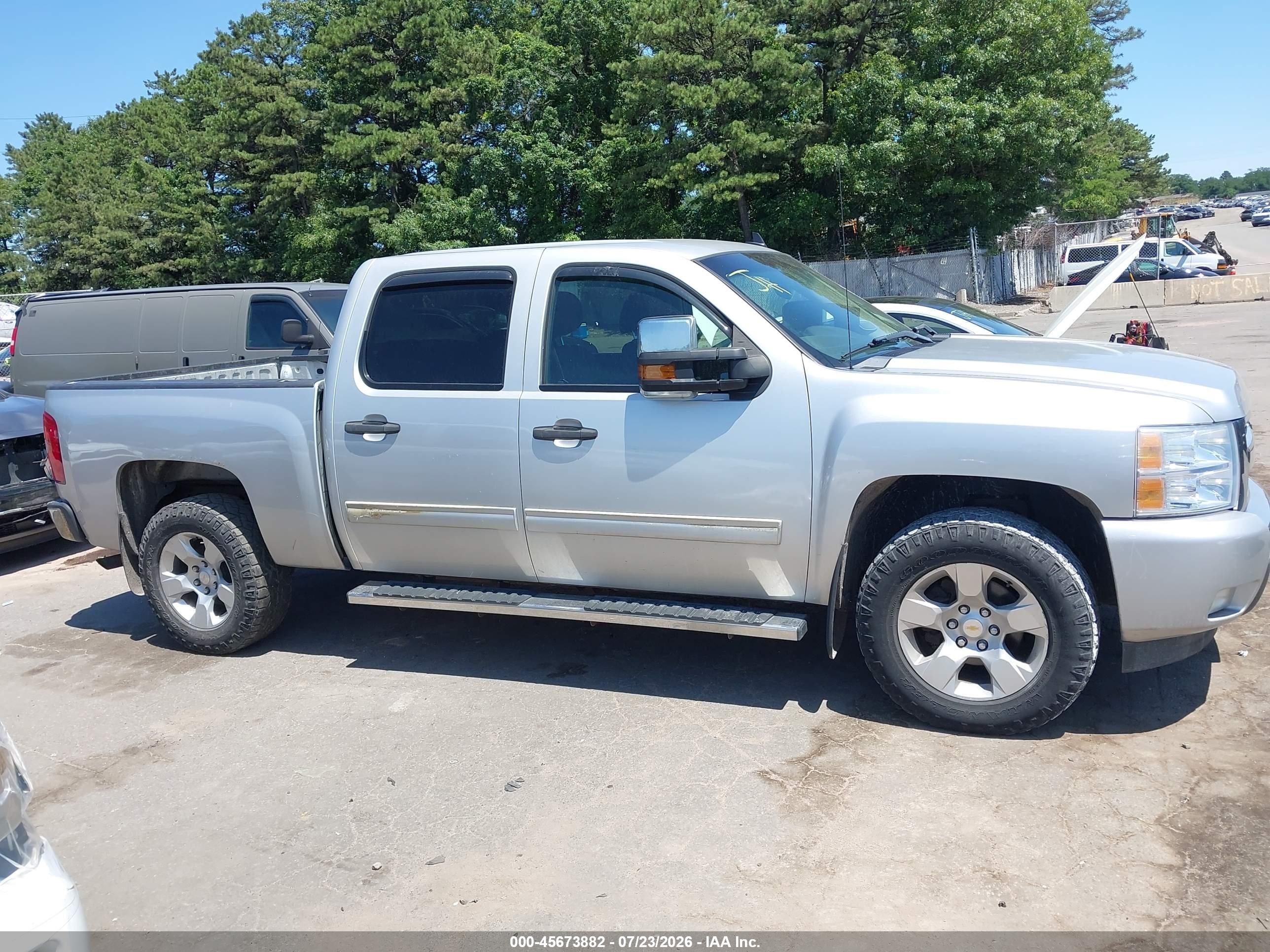 2011 Chevrolet Silverado 1500 Lt Silver vin: 3GCPKSE36BG367460