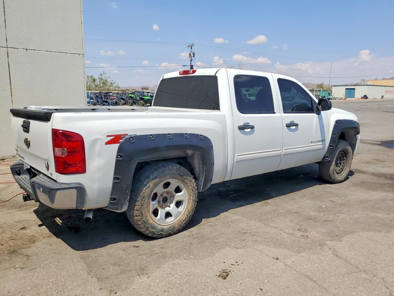 2011 Chevrolet Silverado K1500 Lt White vin: 3GCPKSE36BG370181