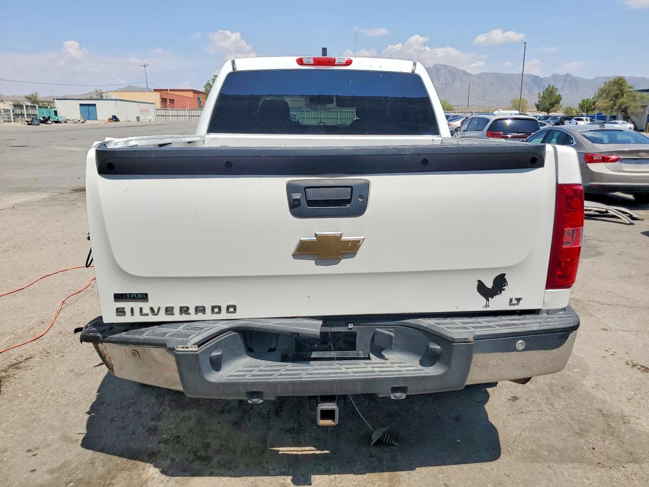 2011 Chevrolet Silverado K1500 Lt White vin: 3GCPKSE36BG370181
