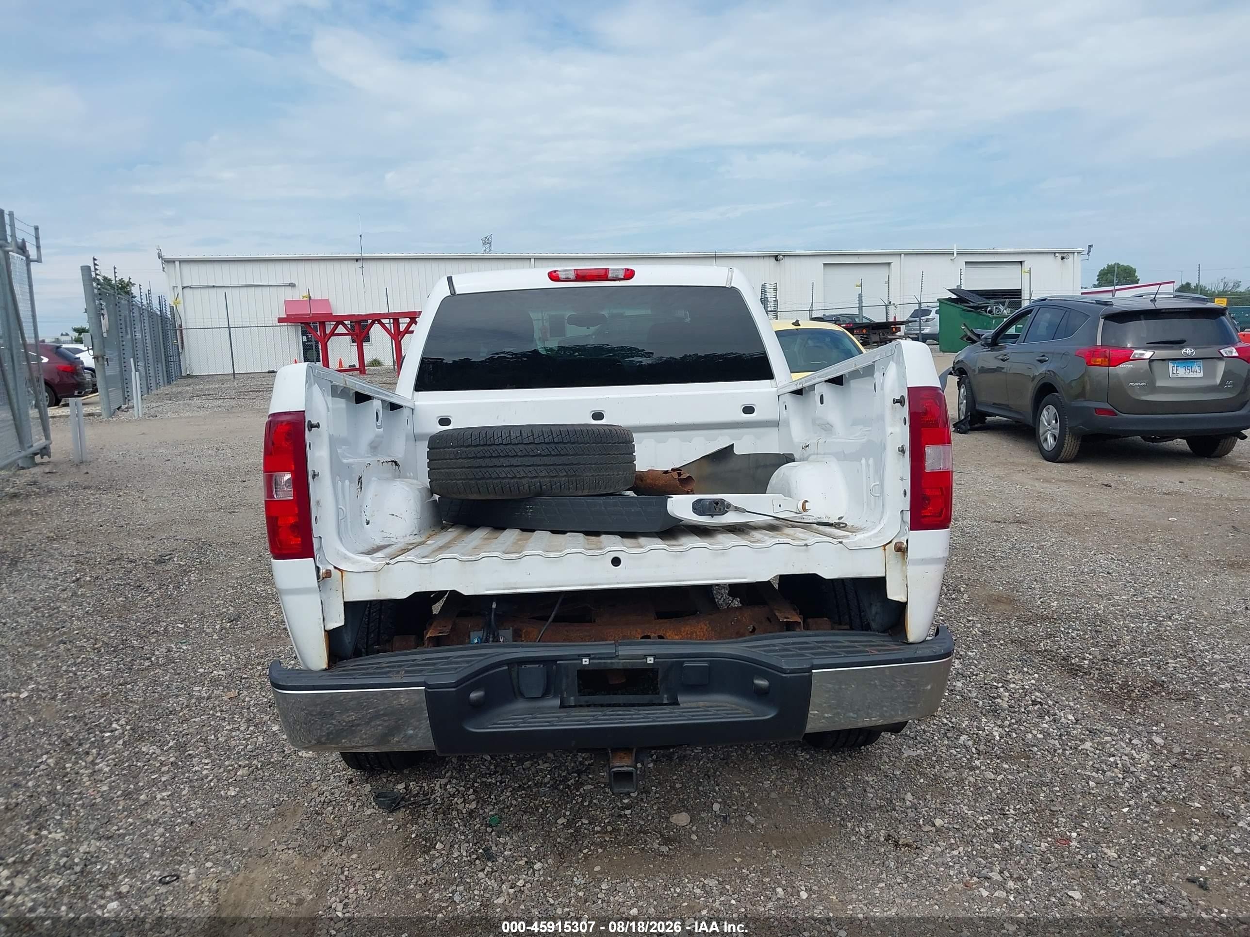 2011 Chevrolet Silverado 1500 Lt Белый vin: 3GCPKSE36BG370911