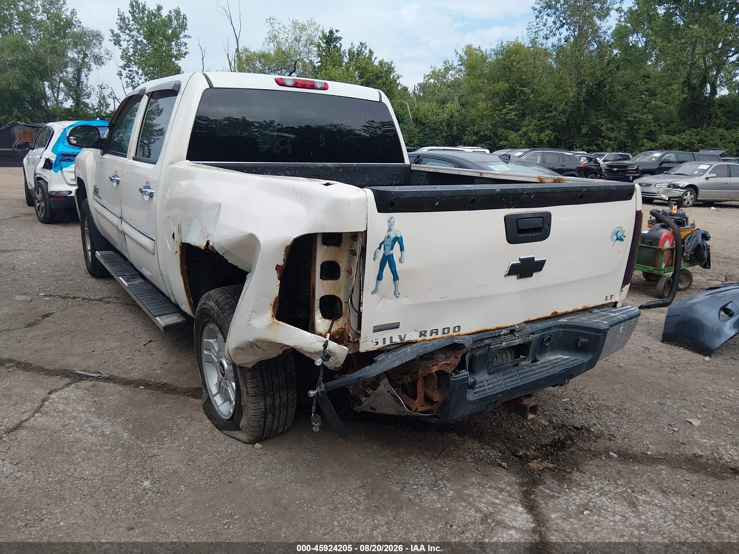 2011 Chevrolet Silverado K1500 Lt White vin: 3GCPKSE36BG393489