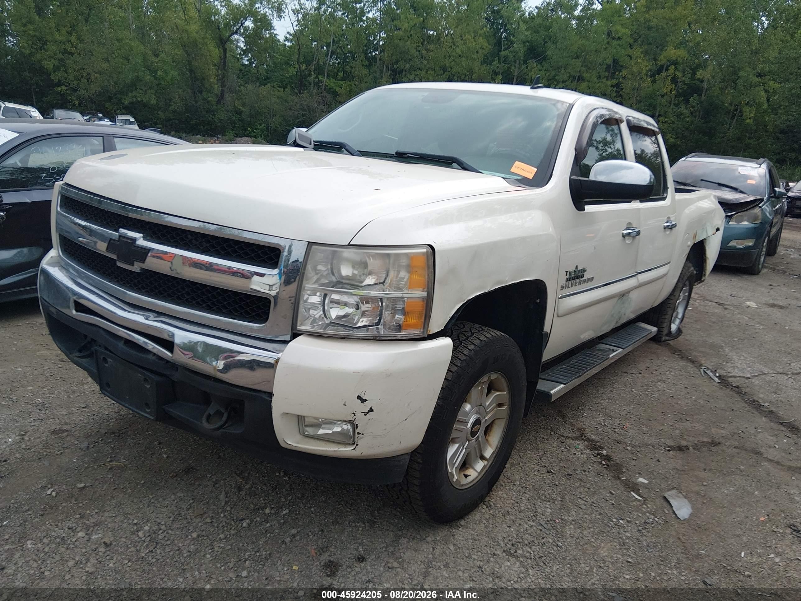 2011 Chevrolet Silverado K1500 Lt White vin: 3GCPKSE36BG393489
