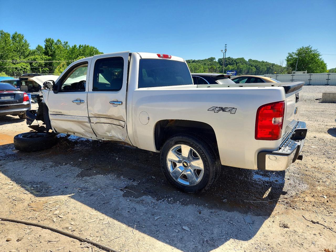 2011 Chevrolet Silverado K1500 Lt White vin: 3GCPKSE37BG321944