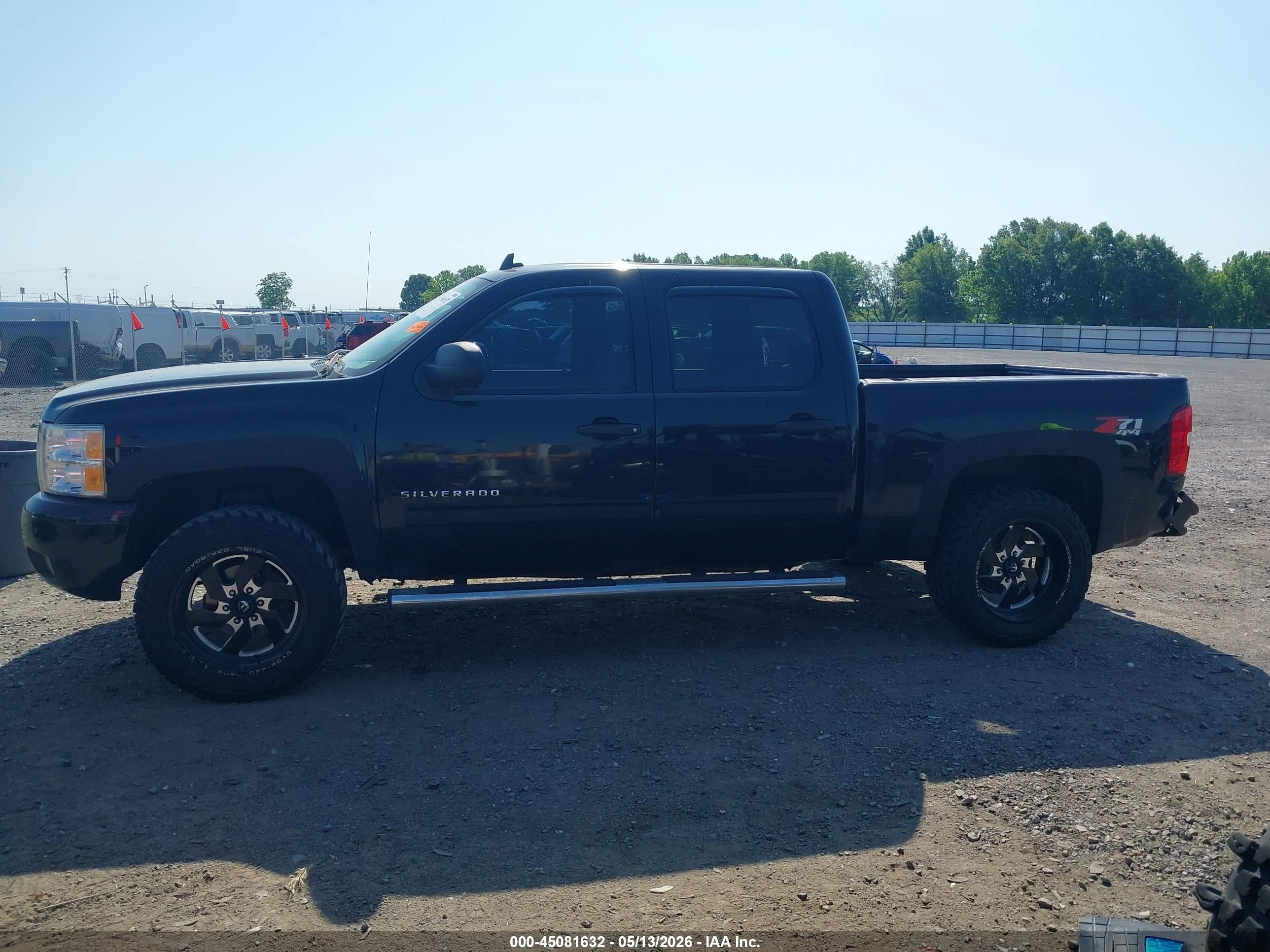 2011 Chevrolet Silverado 1500 Lt Black vin: 3GCPKSE37BG393615