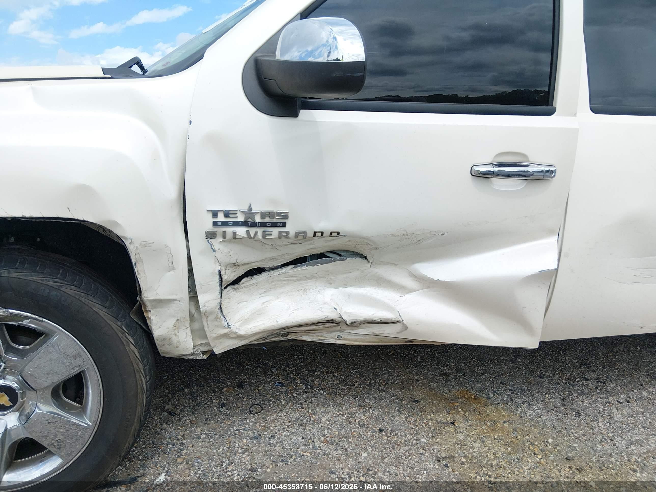 2011 Chevrolet Silverado 1500 Lt White vin: 3GCPKSE37BG402183