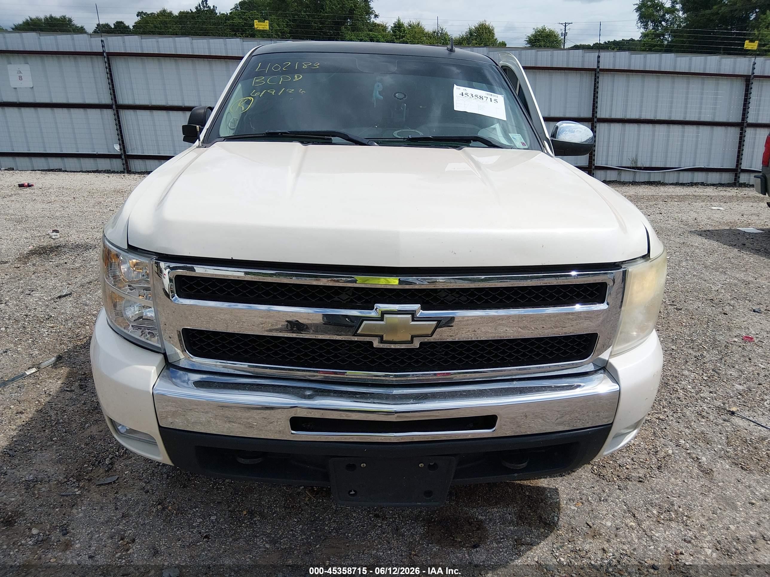2011 Chevrolet Silverado 1500 Lt White vin: 3GCPKSE37BG402183