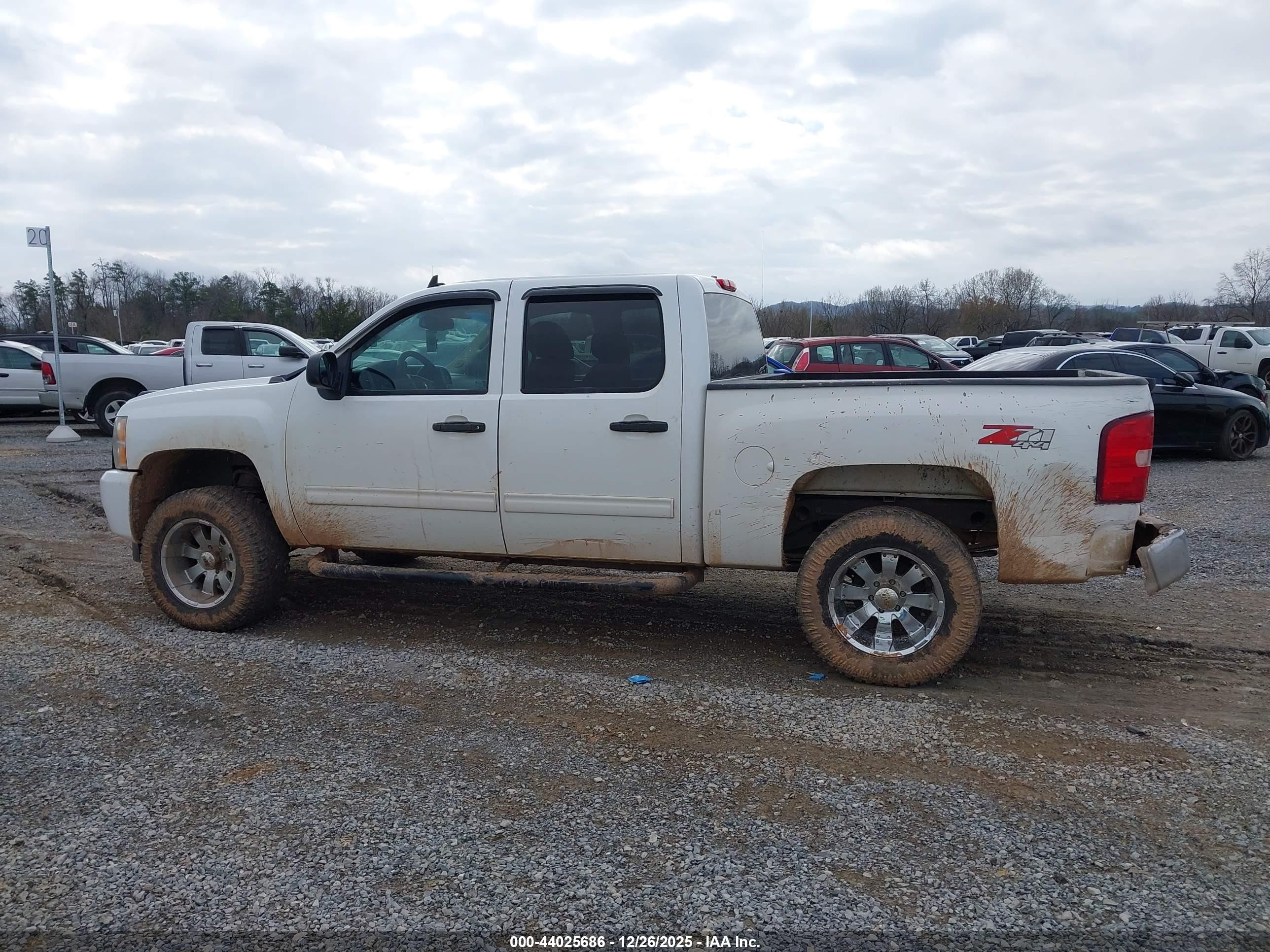 2011 Chevrolet Silverado 1500 Lt White vin: 3GCPKSE38BG213347