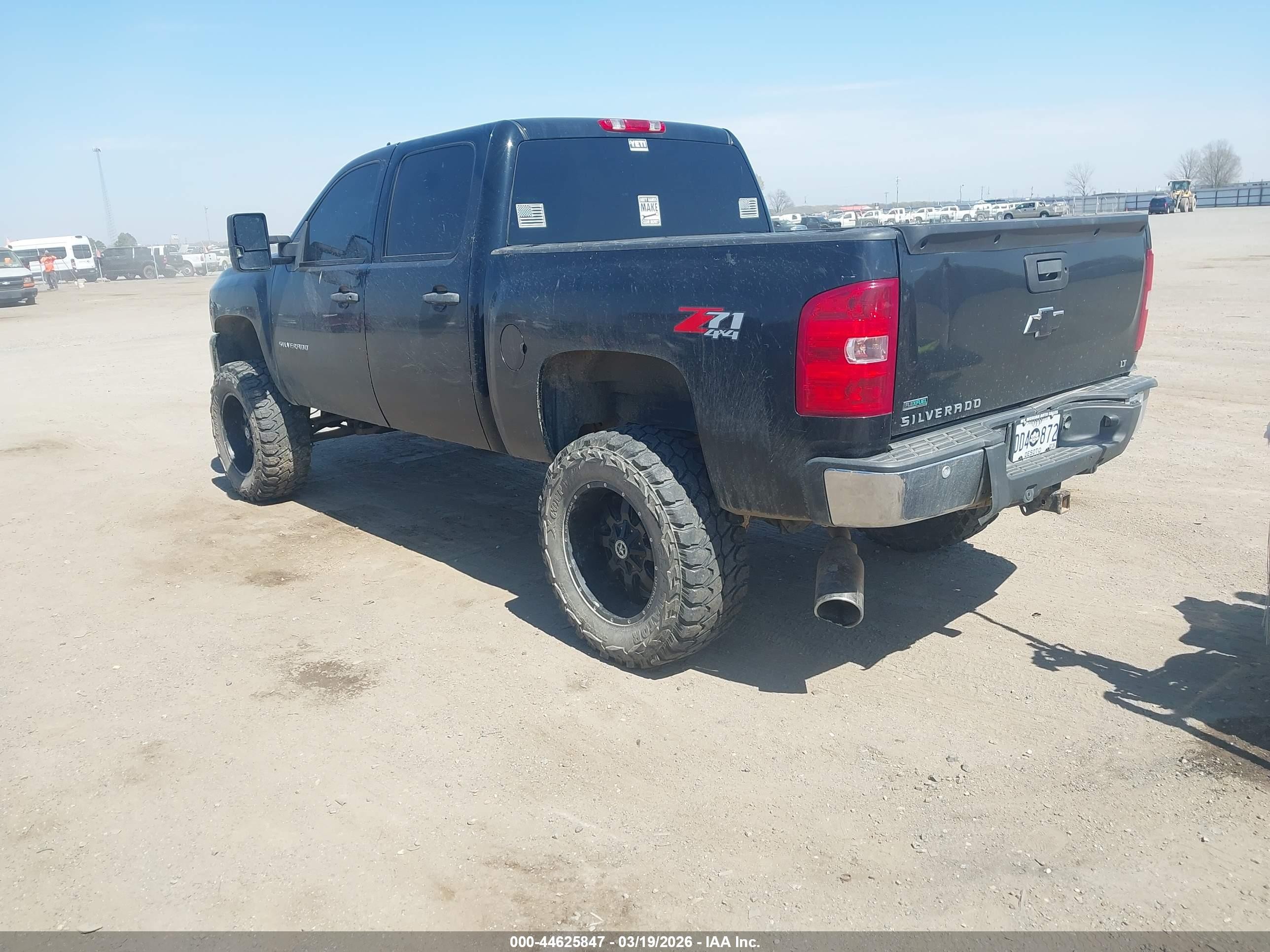 2011 Chevrolet Silverado 1500 Lt Black vin: 3GCPKSE38BG318938
