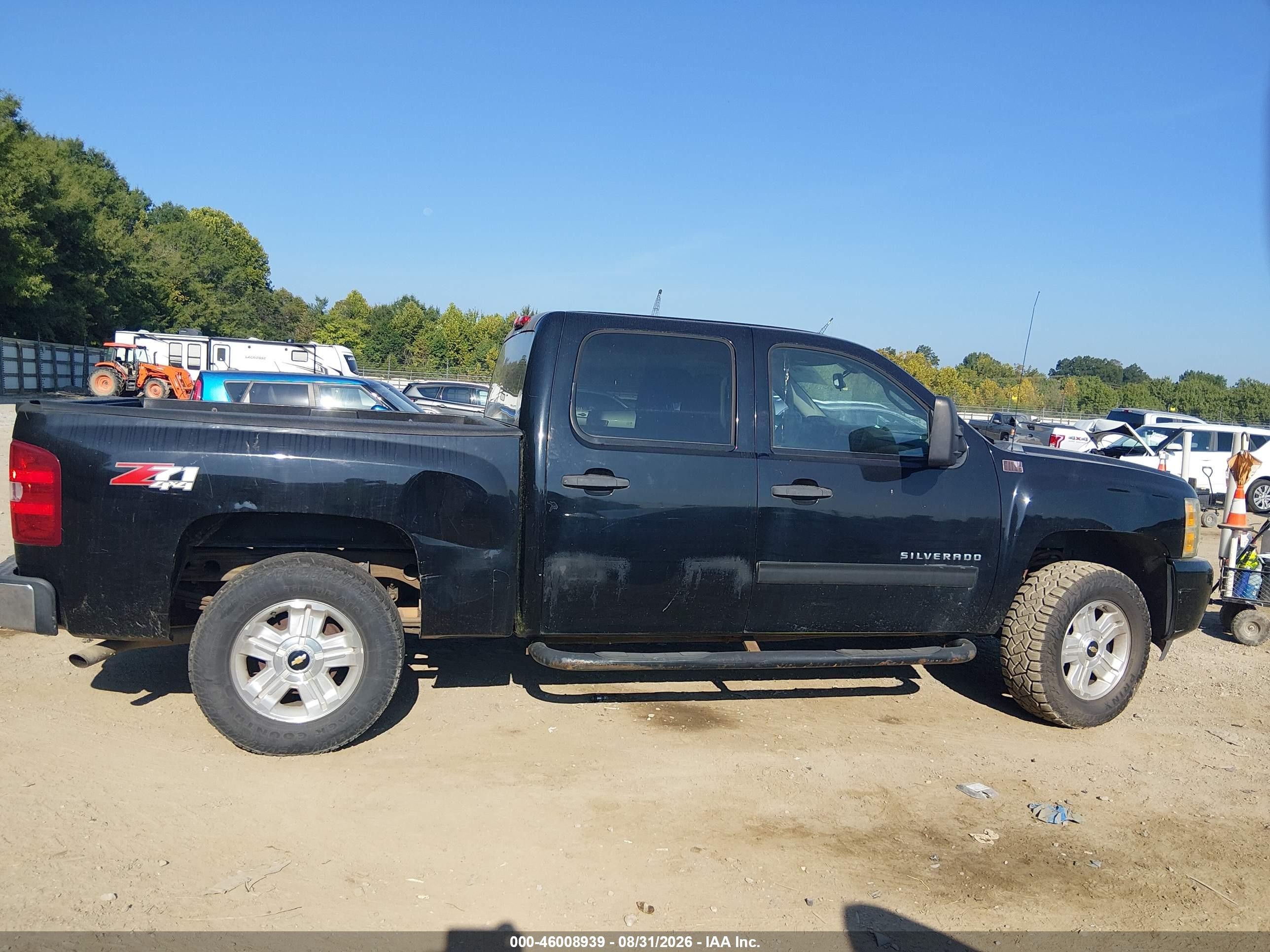 2011 Chevrolet Silverado 1500 Lt Черный vin: 3GCPKSE38BG375883