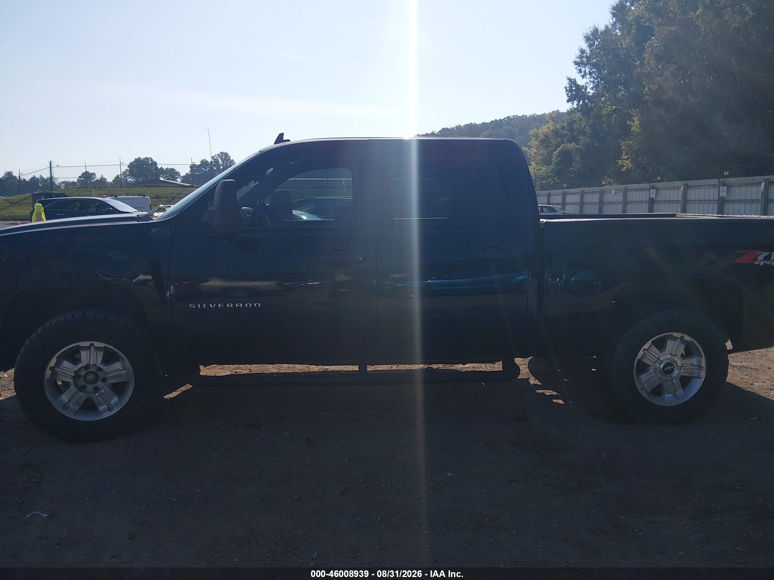 2011 Chevrolet Silverado 1500 Lt Черный vin: 3GCPKSE38BG375883