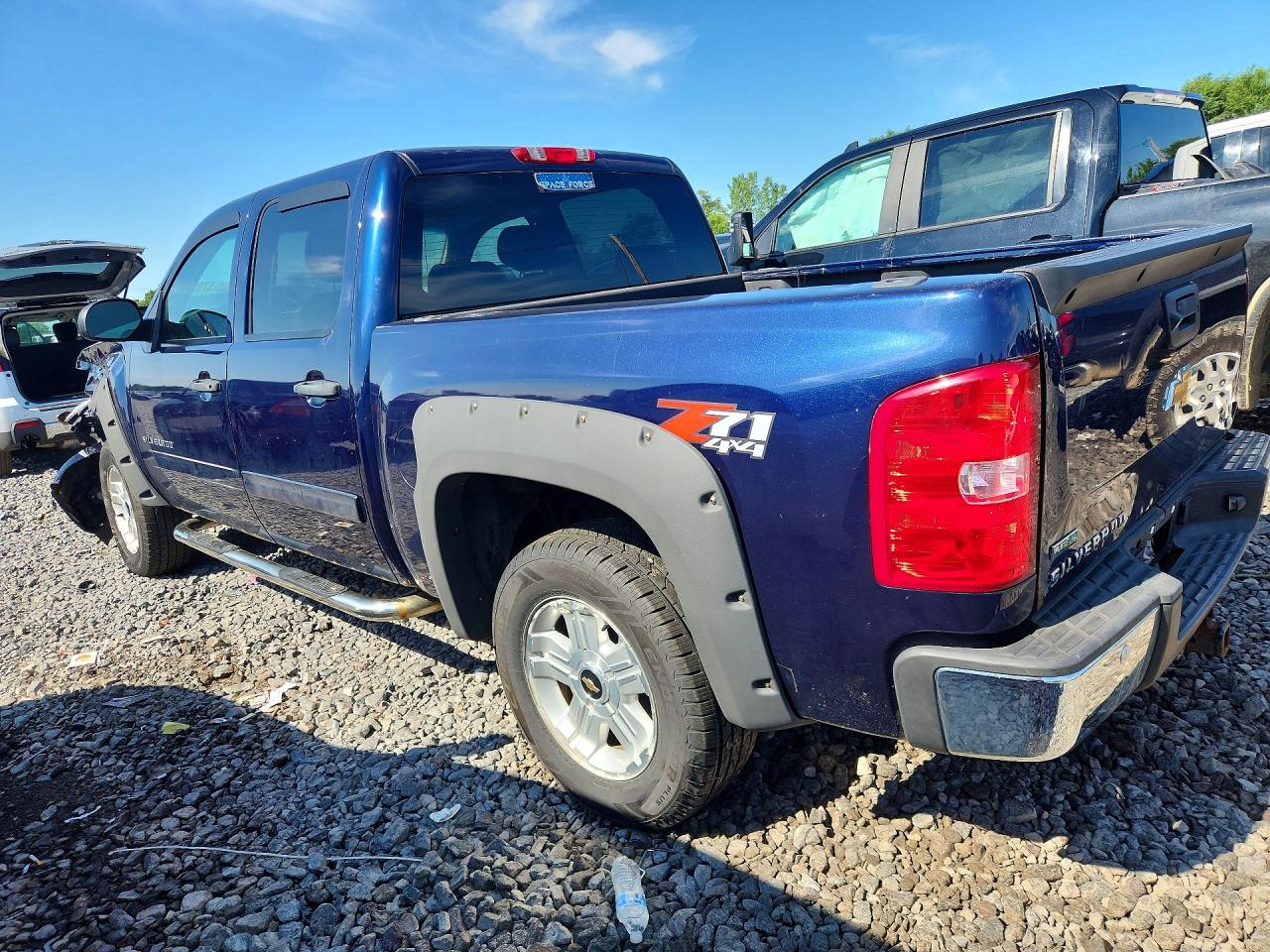 2011 Chevrolet Silverado K1500 Lt Blue vin: 3GCPKSE39BG161355