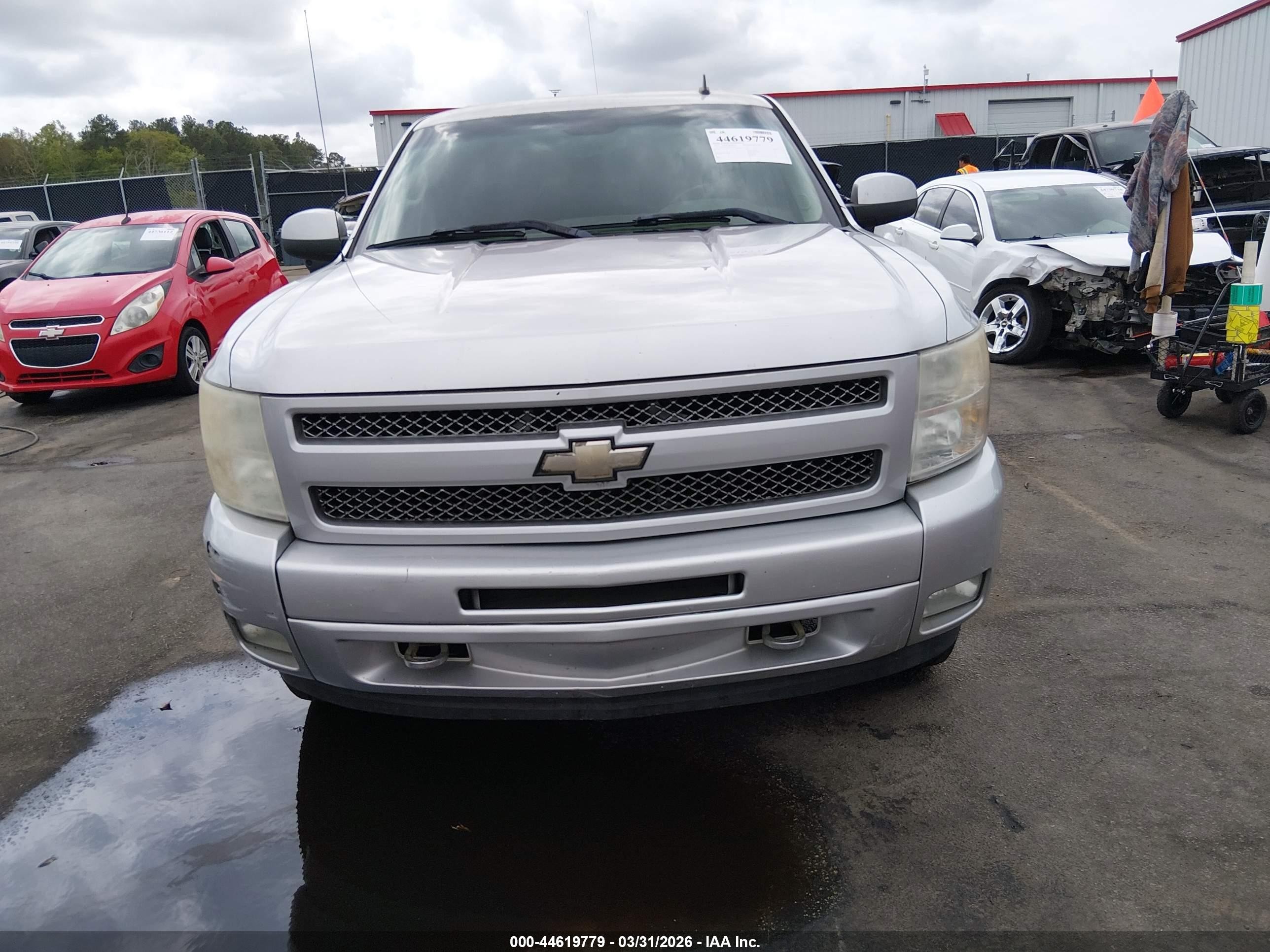 2011 Chevrolet Silverado 1500 Lt Серебряный vin: 3GCPKSE39BG173487