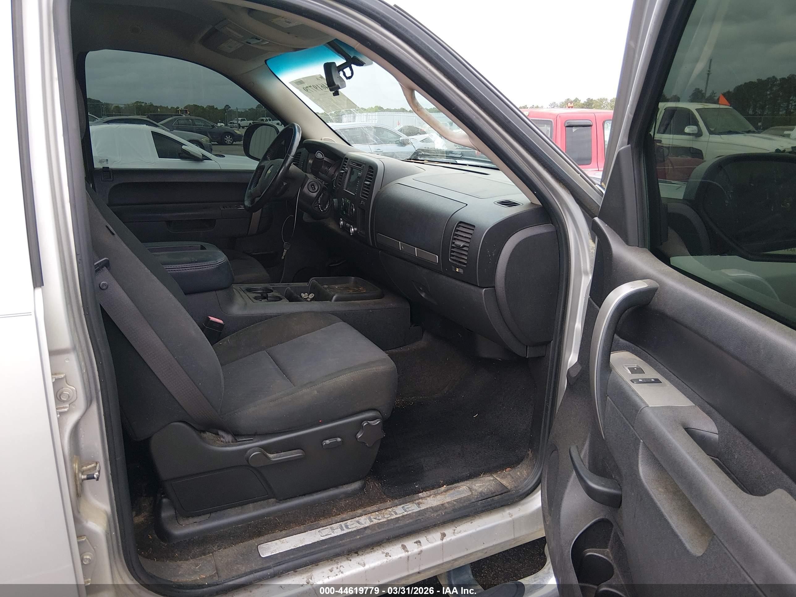 2011 Chevrolet Silverado 1500 Lt Серебряный vin: 3GCPKSE39BG173487