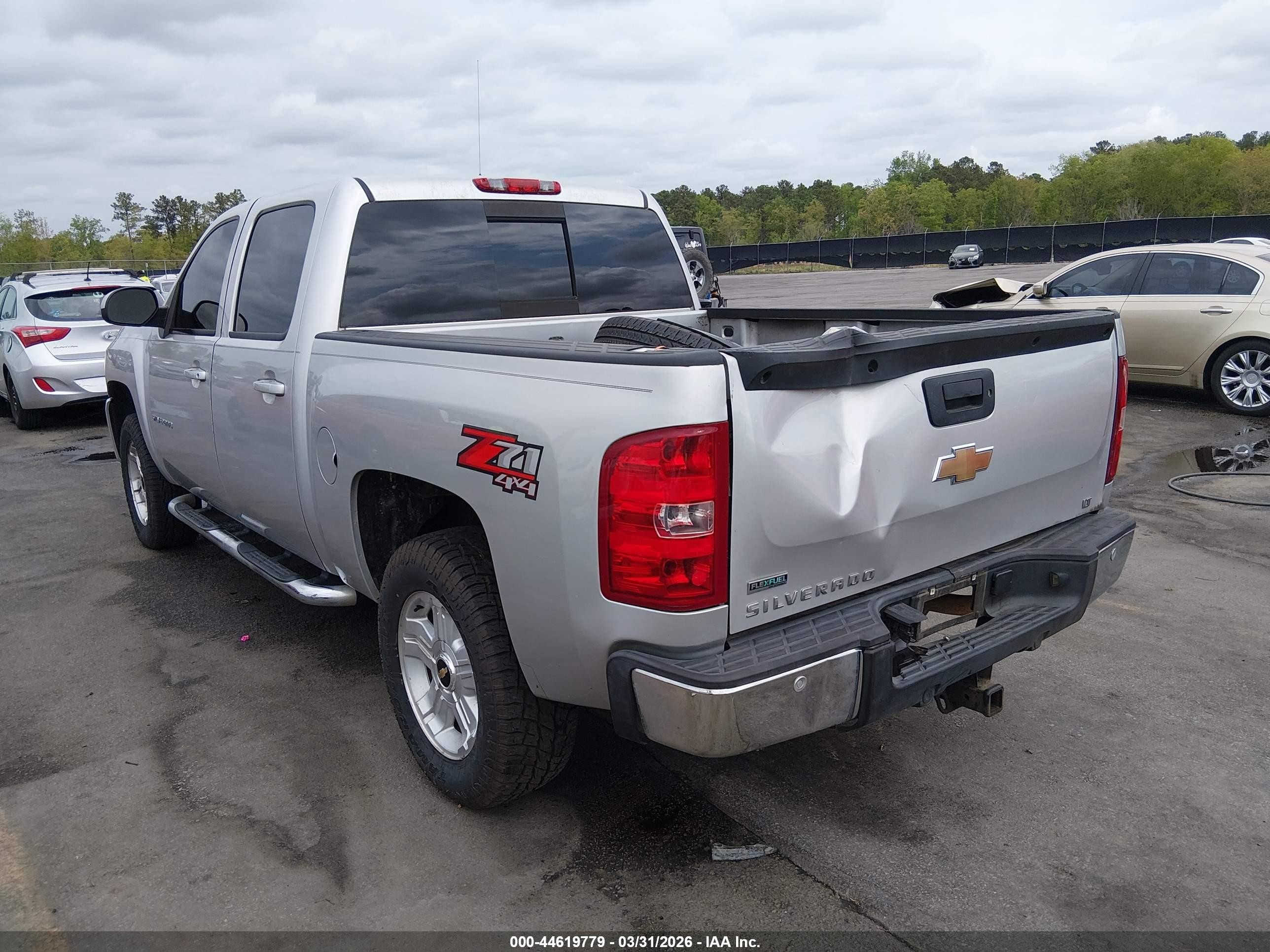 2011 Chevrolet Silverado 1500 Lt Серебряный vin: 3GCPKSE39BG173487