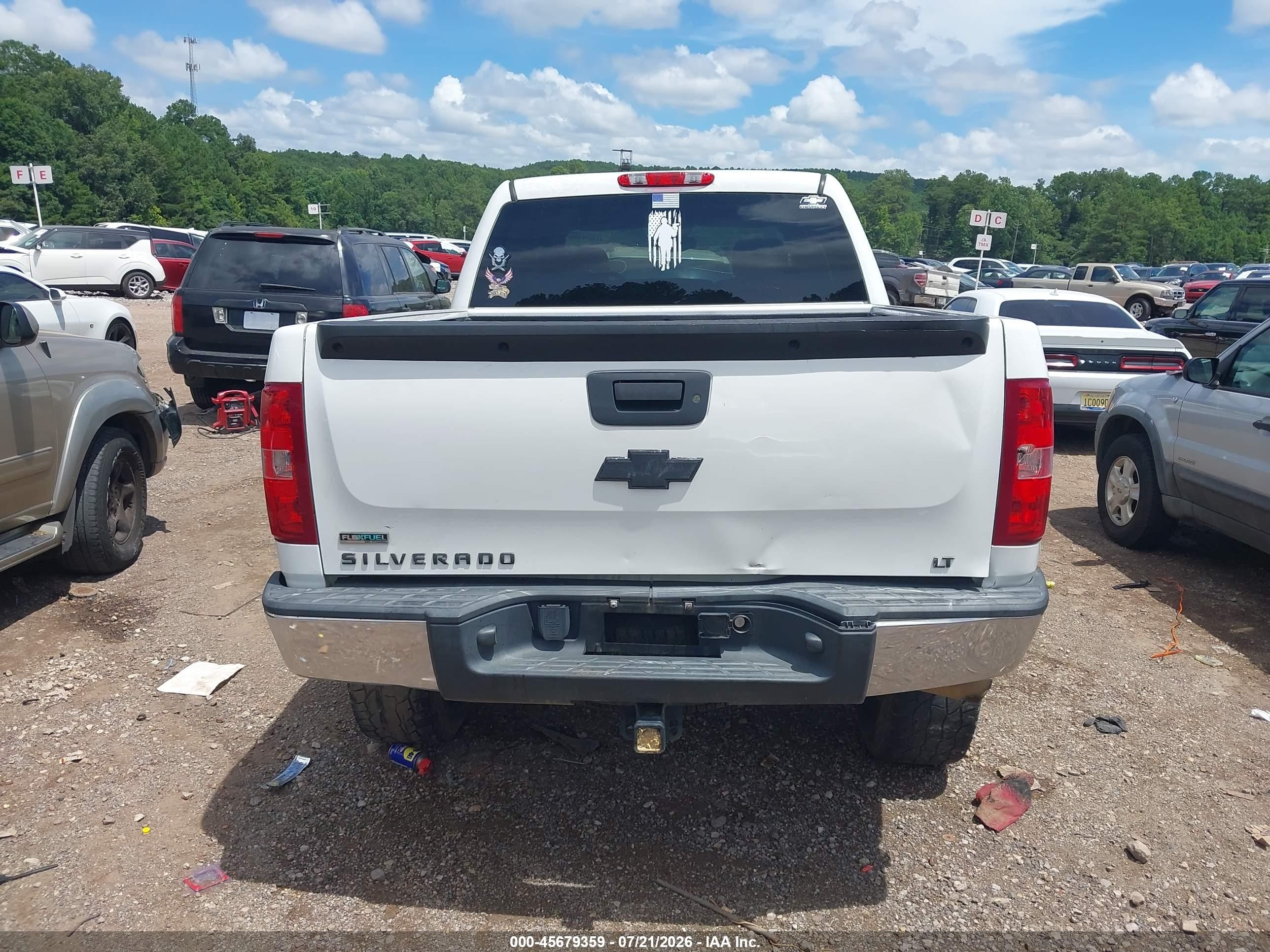 2011 Chevrolet Silverado 1500 Lt Белый vin: 3GCPKSE3XBG237990