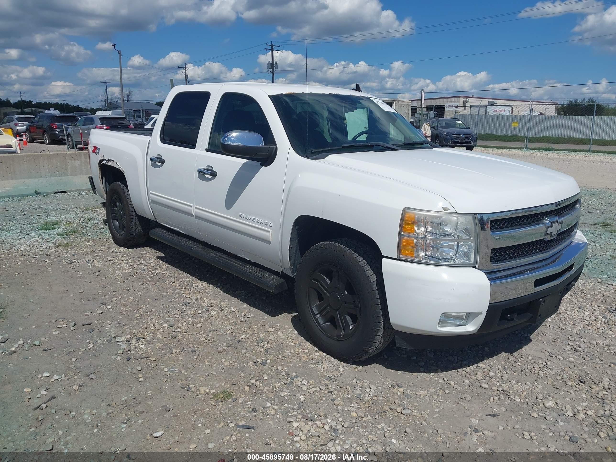 2011 Chevrolet Silverado 1500 Lt Белый vin: 3GCPKSE3XBG244373