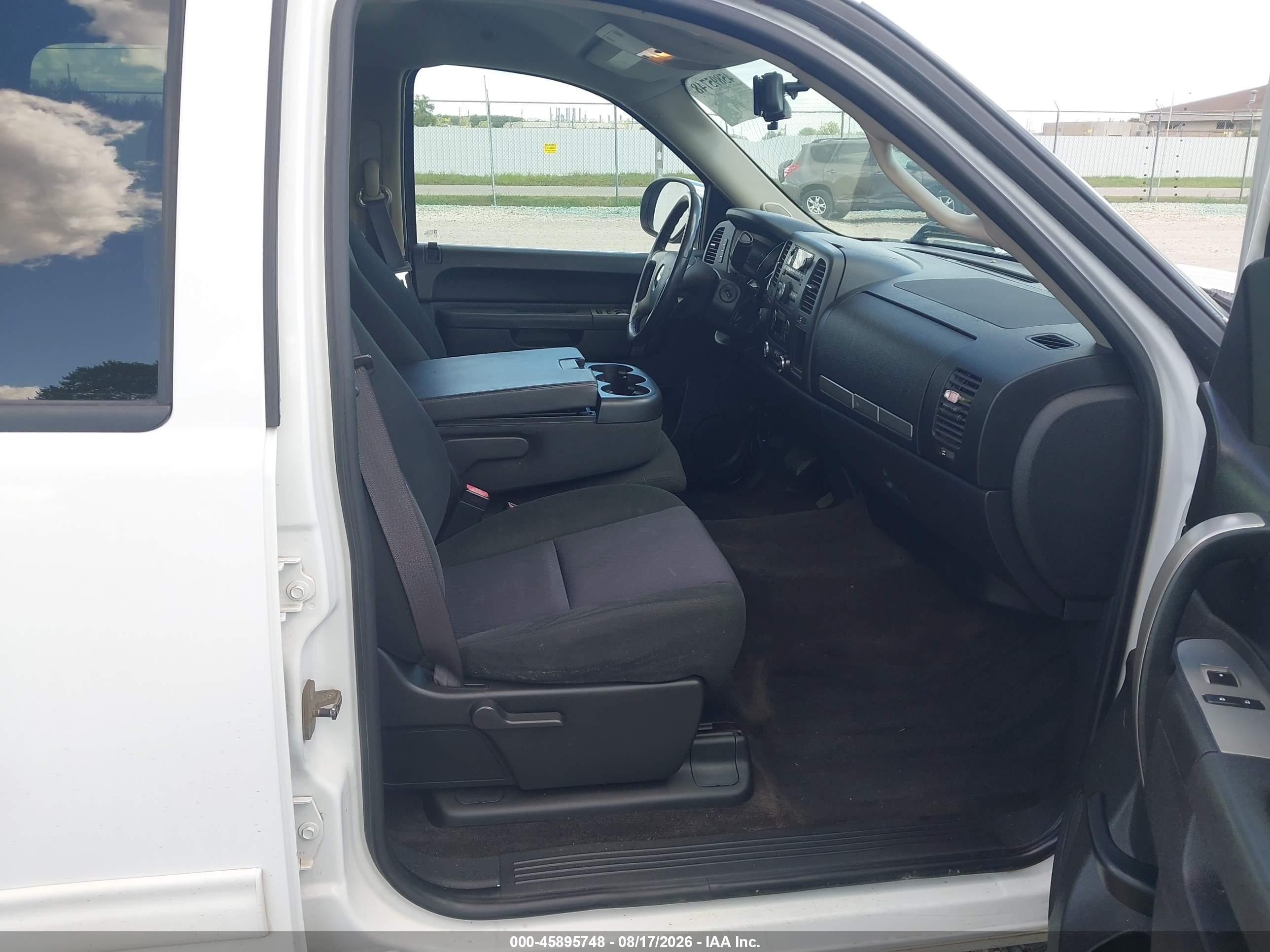 2011 Chevrolet Silverado 1500 Lt Белый vin: 3GCPKSE3XBG244373