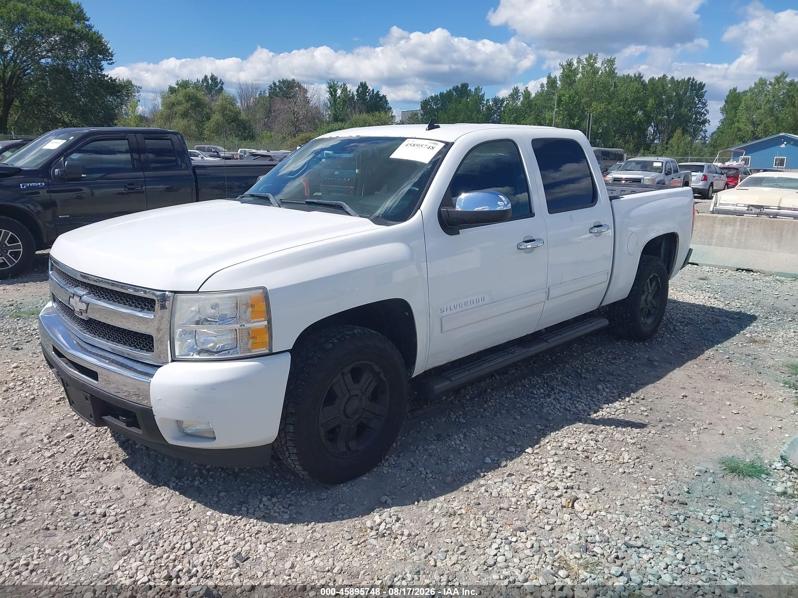 2011 Chevrolet Silverado 1500 Lt Белый vin: 3GCPKSE3XBG244373