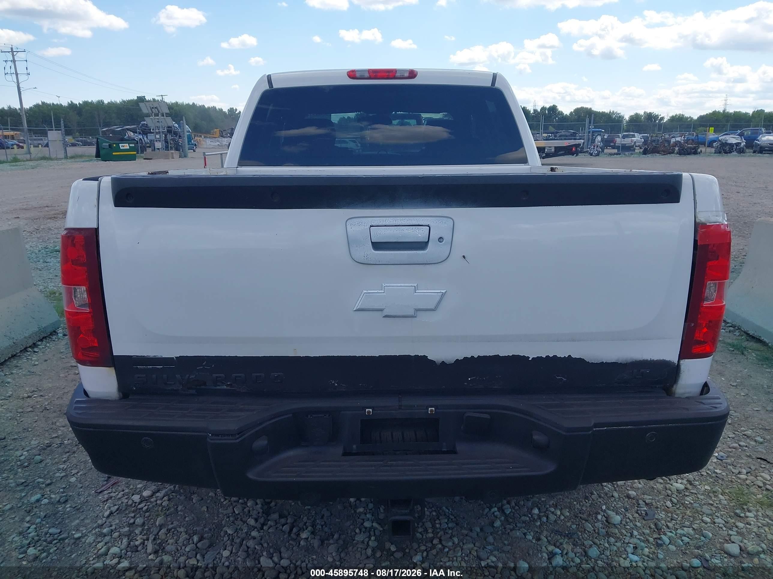 2011 Chevrolet Silverado 1500 Lt Белый vin: 3GCPKSE3XBG244373