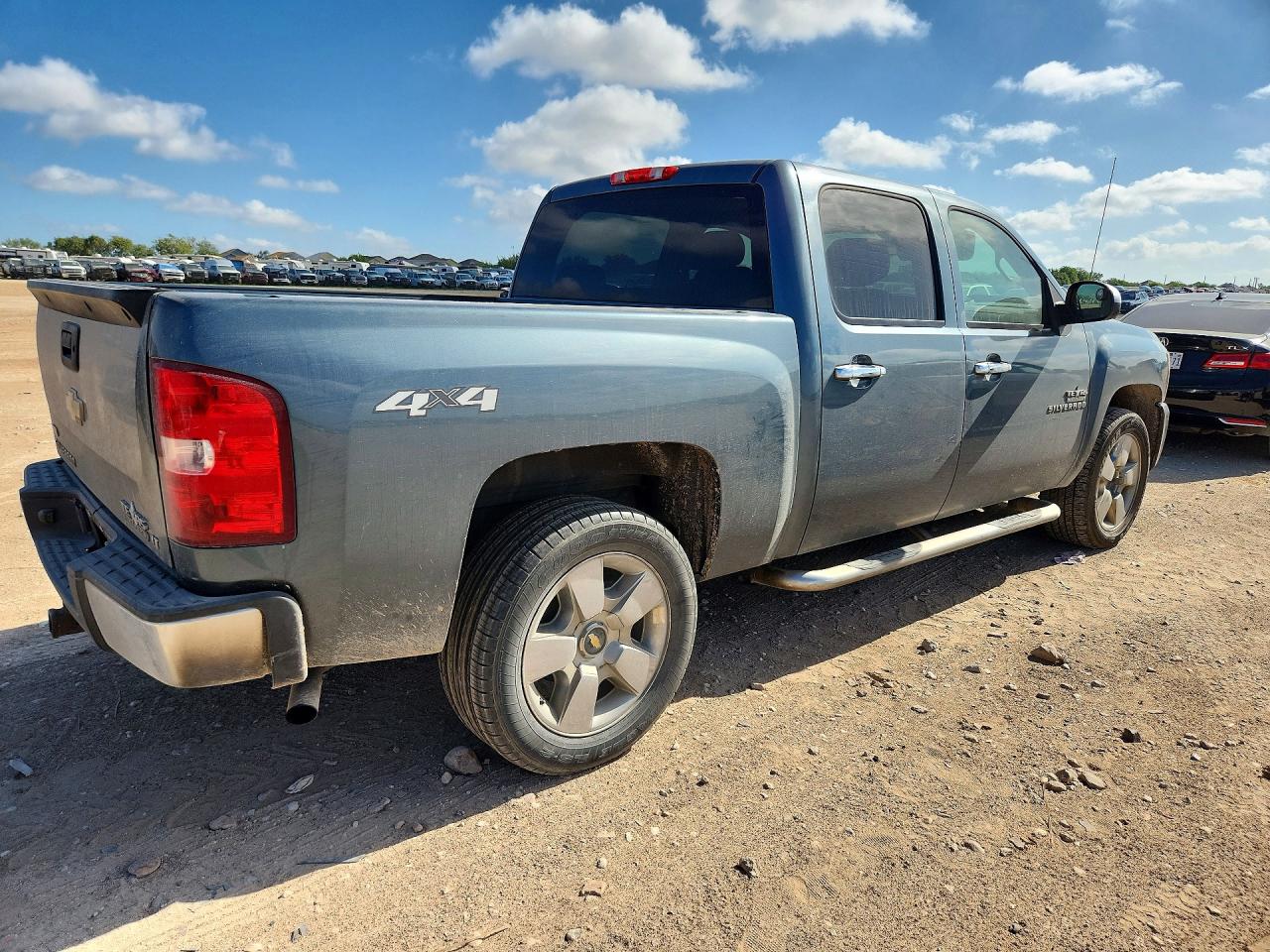2011 Chevrolet Silverado K1500 Lt Blue vin: 3GCPKSE3XBG380650