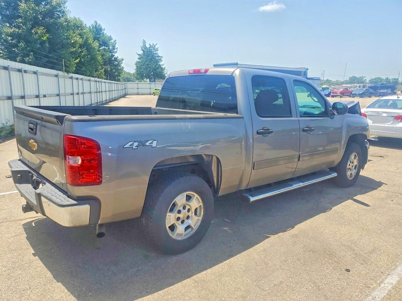 2013 Chevrolet Silverado K1500 Lt Silver vin: 3GCPKSE71DG158827
