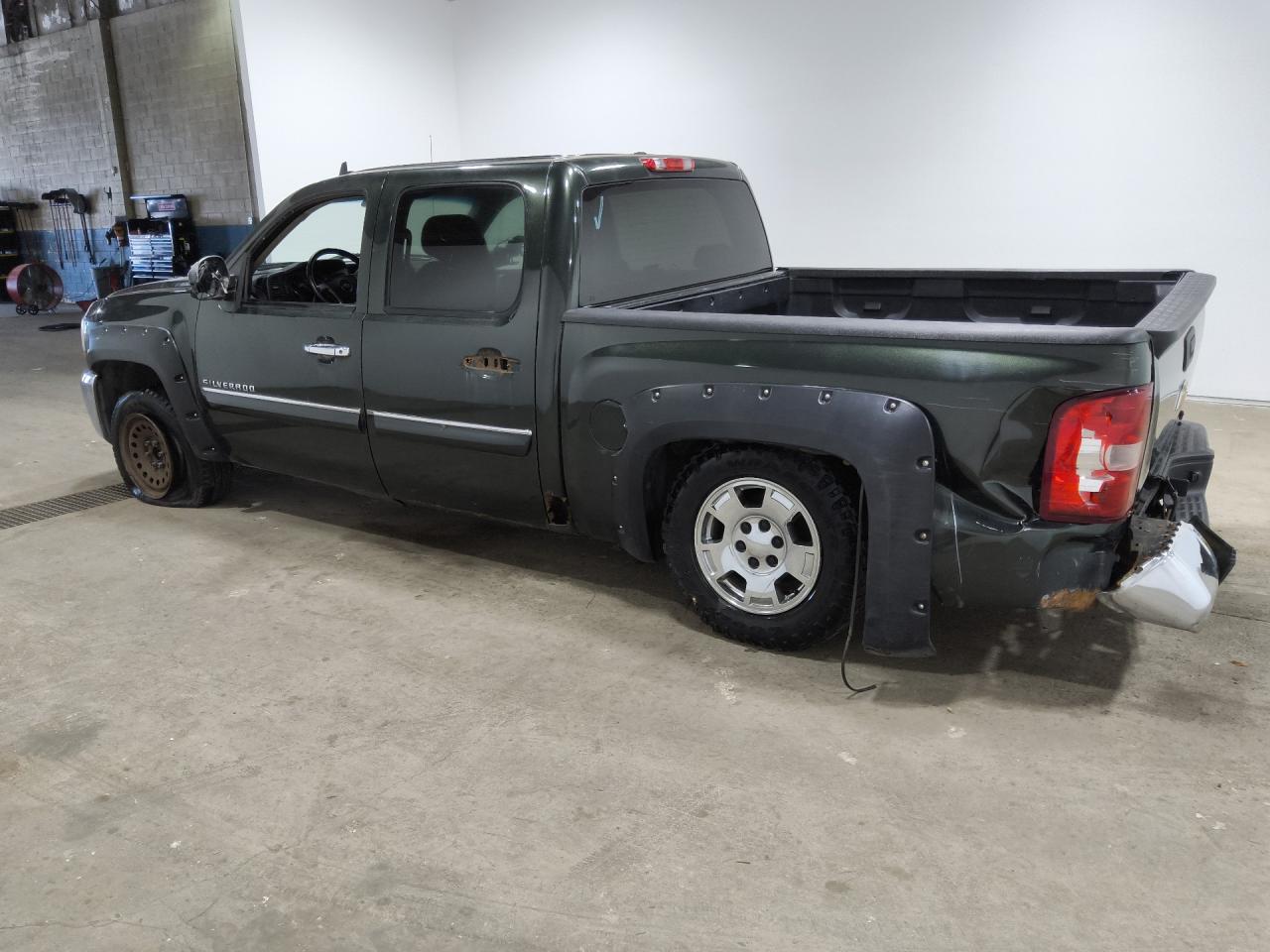 2013 Chevrolet Silverado K1500 Lt Green vin: 3GCPKSE71DG215060 Damage: Left Qtr Panel, Severe Damage, Replacement Required
