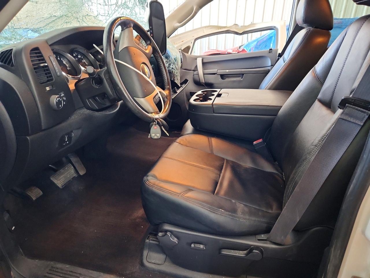 2013 Chevrolet Silverado K1500 Lt White vin: 3GCPKSE71DG228293