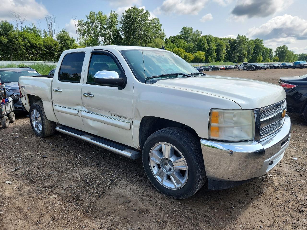 2013 Chevrolet Silverado K1500 Lt White vin: 3GCPKSE72DG370720