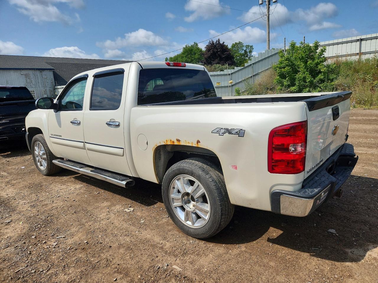 2013 Chevrolet Silverado K1500 Lt White vin: 3GCPKSE72DG370720