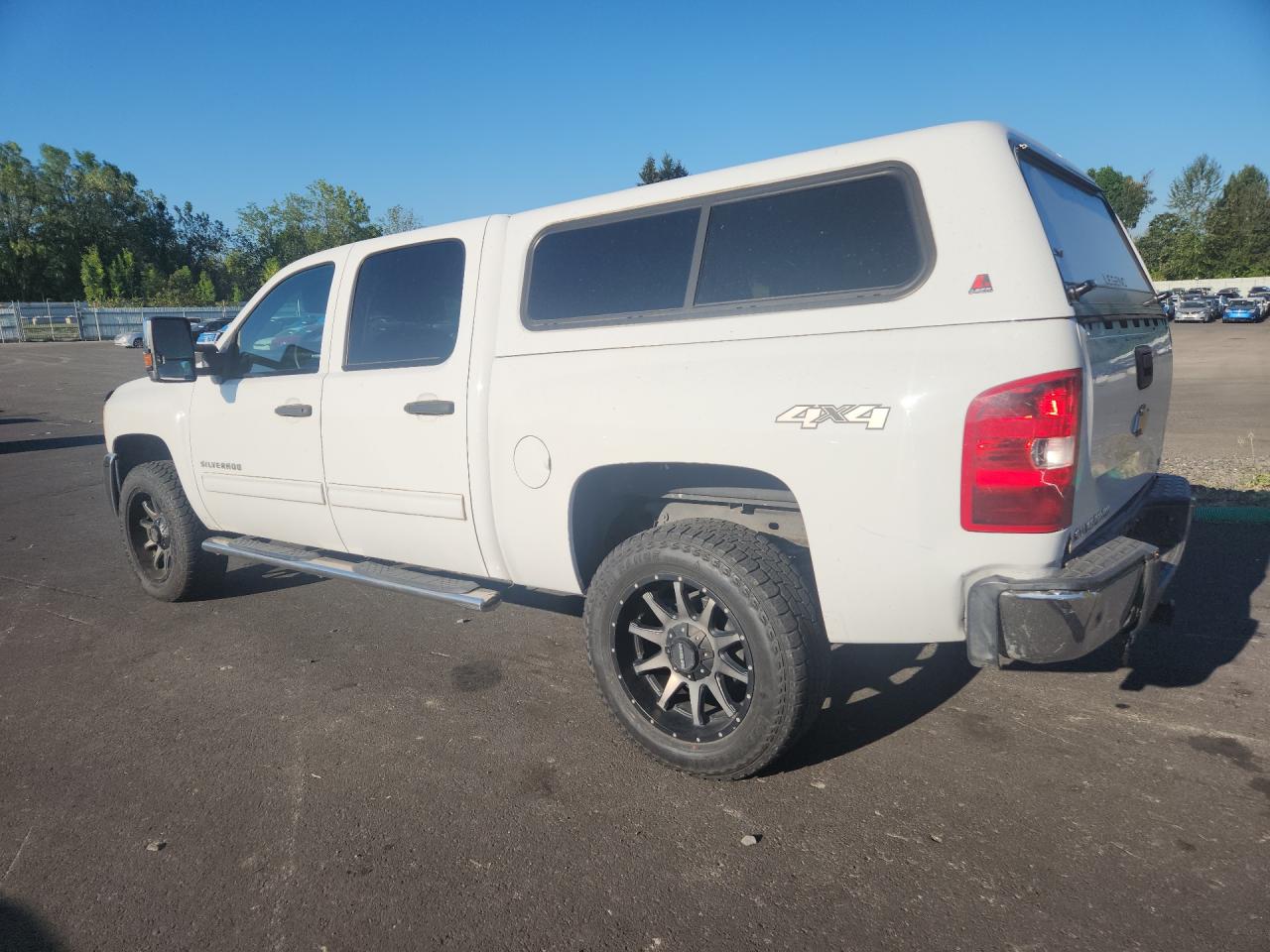 2012 Chevrolet Silverado K1500 Lt White vin: 3GCPKSE73CG264050 Damage: Left Front Wheel, Aftermarket, Acceptable