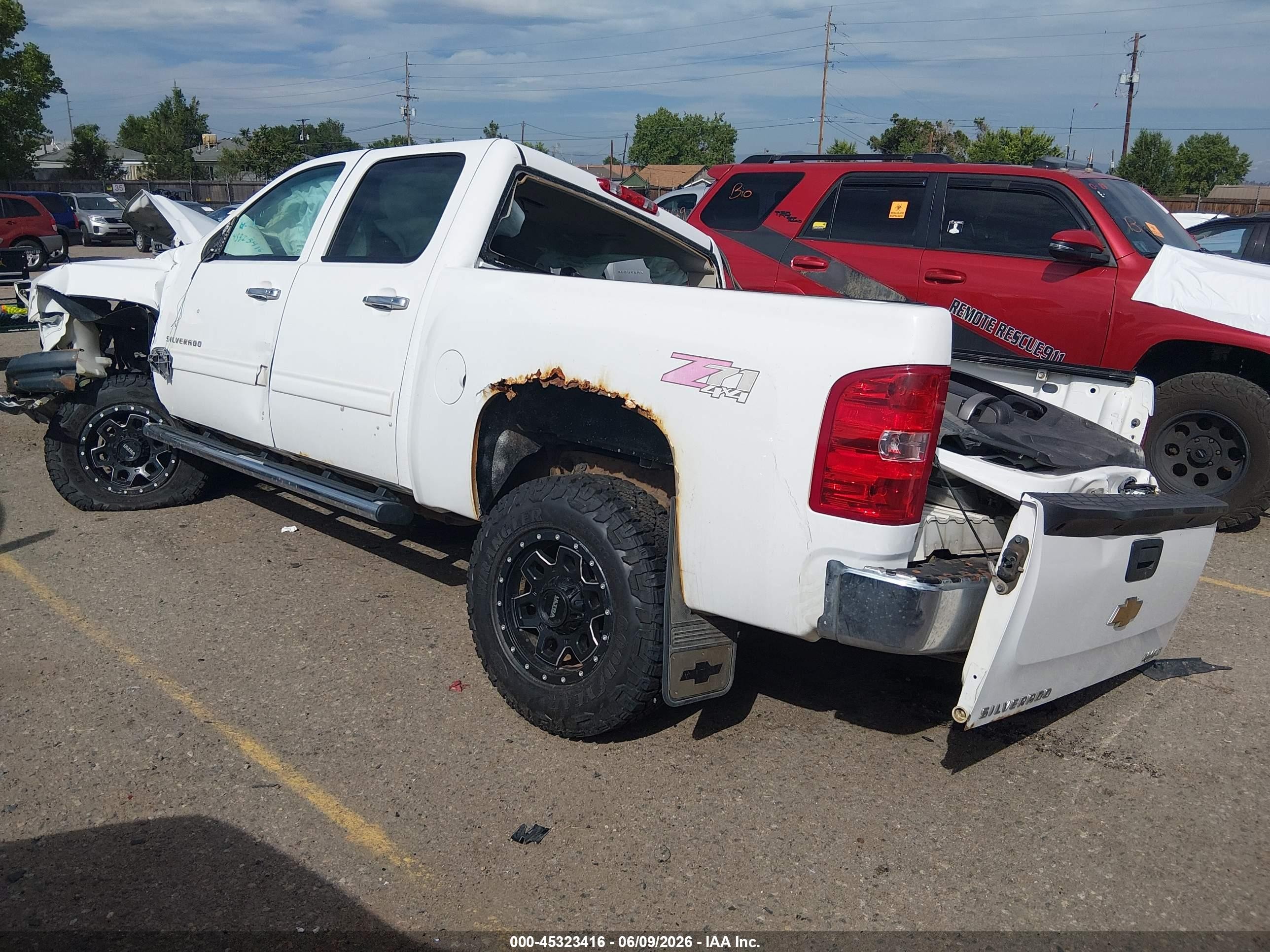 2013 Chevrolet Silverado 1500 Lt White vin: 3GCPKSE73DG205338