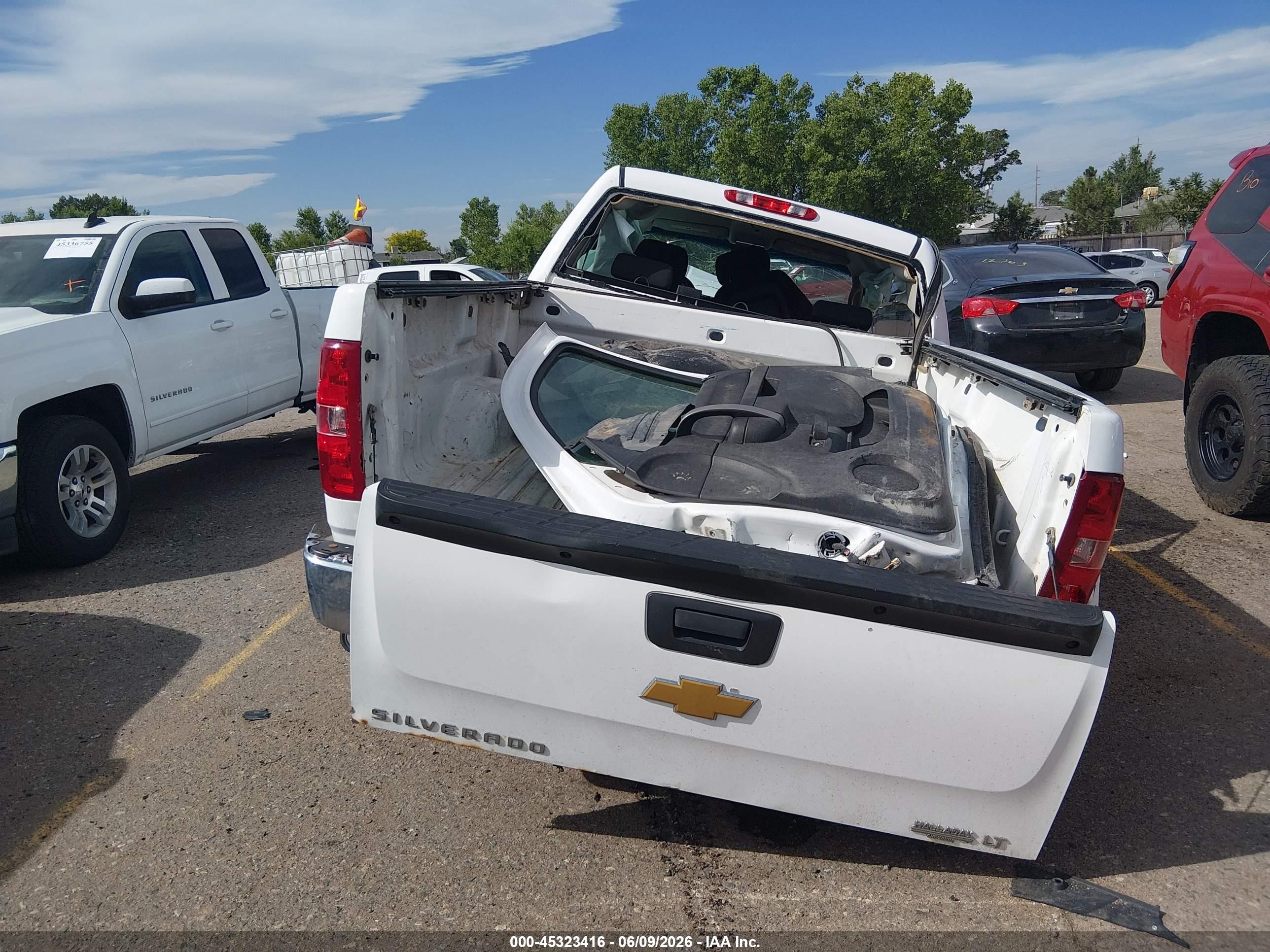 2013 Chevrolet Silverado 1500 Lt White vin: 3GCPKSE73DG205338