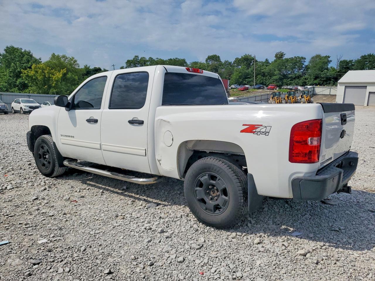 2013 Chevrolet Silverado K1500 Lt White vin: 3GCPKSE73DG251977