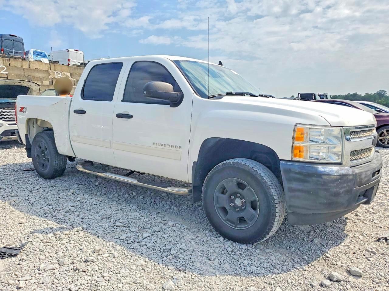 2013 Chevrolet Silverado K1500 Lt White vin: 3GCPKSE73DG251977