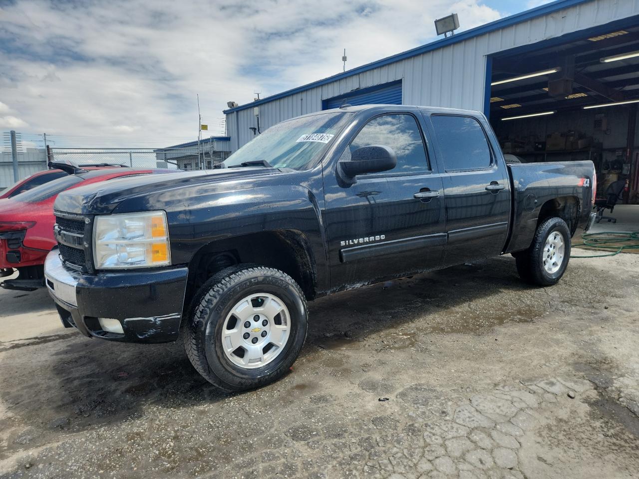 2013 Chevrolet Silverado K1500 Lt Black vin: 3GCPKSE73DG257830 Damage: Front Bumper, Heavy Scratch, > 12 Inches