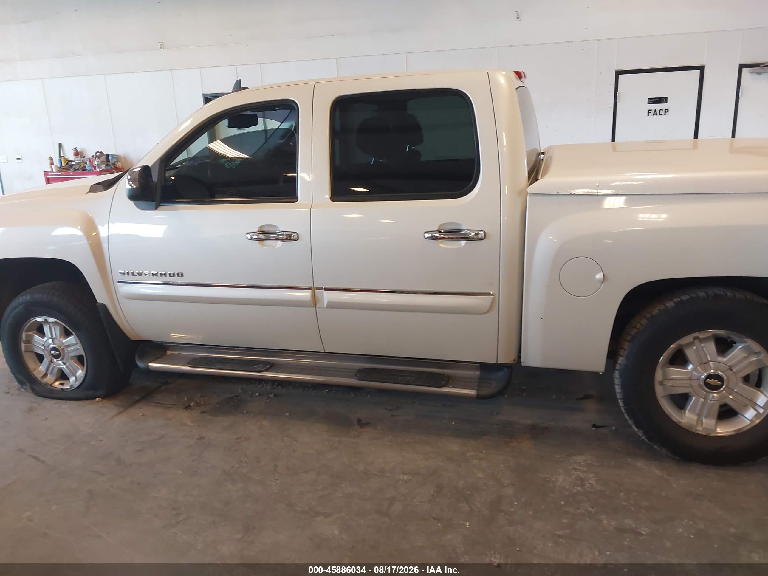 2013 Chevrolet Silverado 1500 Lt Белый vin: 3GCPKSE74DG173452