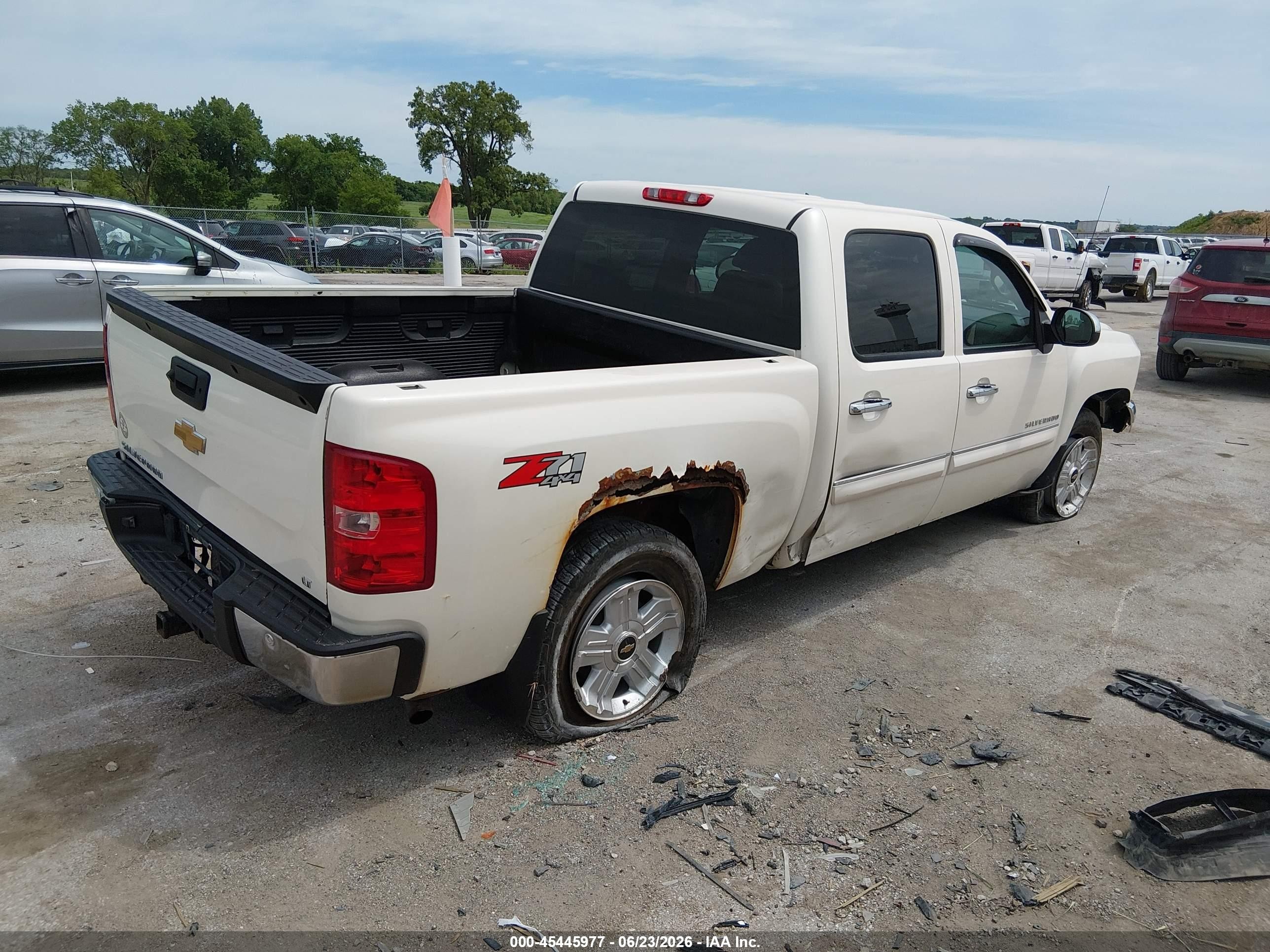 2013 Chevrolet Silverado 1500 Lt White vin: 3GCPKSE74DG257223