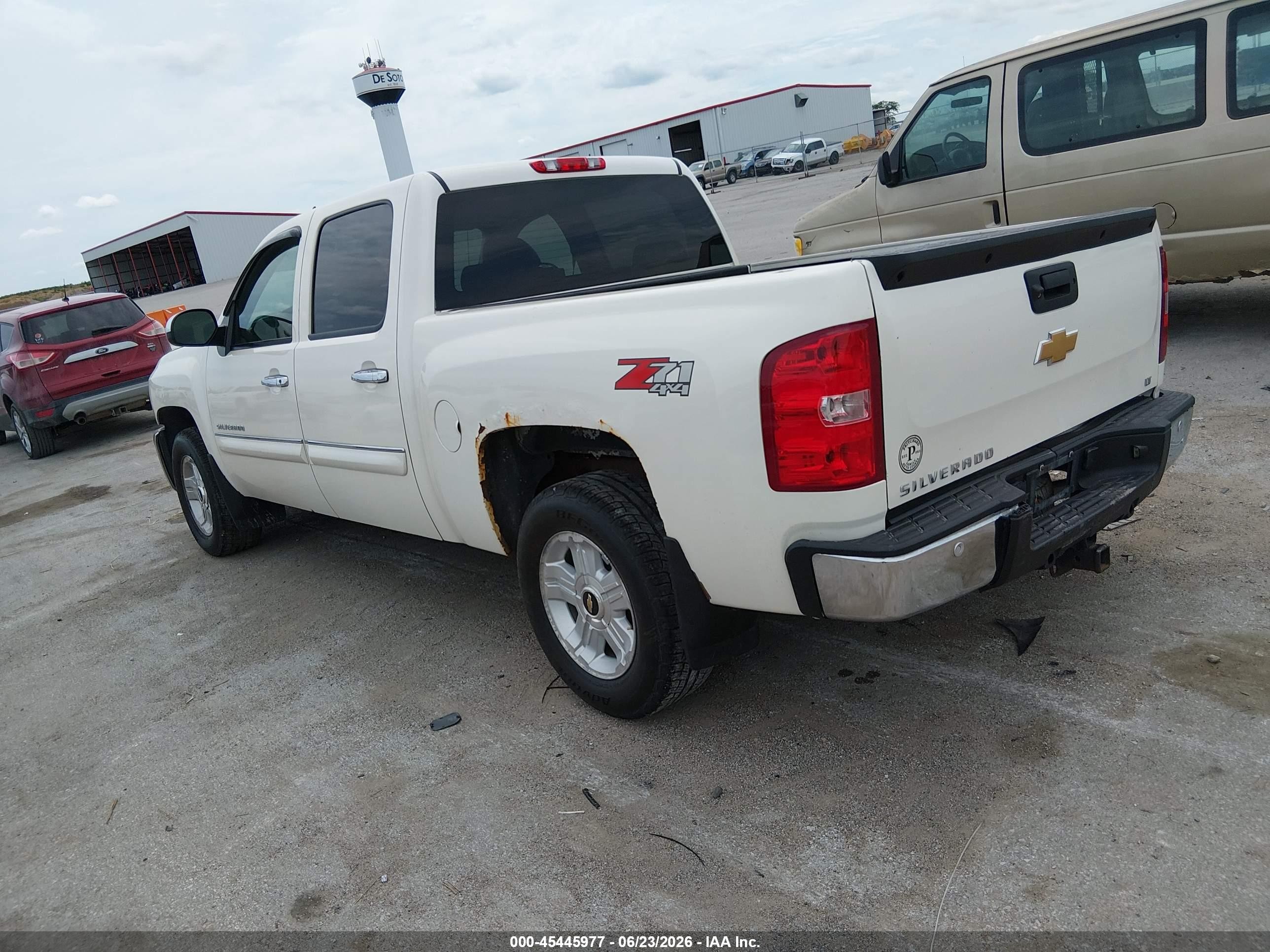 2013 Chevrolet Silverado 1500 Lt White vin: 3GCPKSE74DG257223