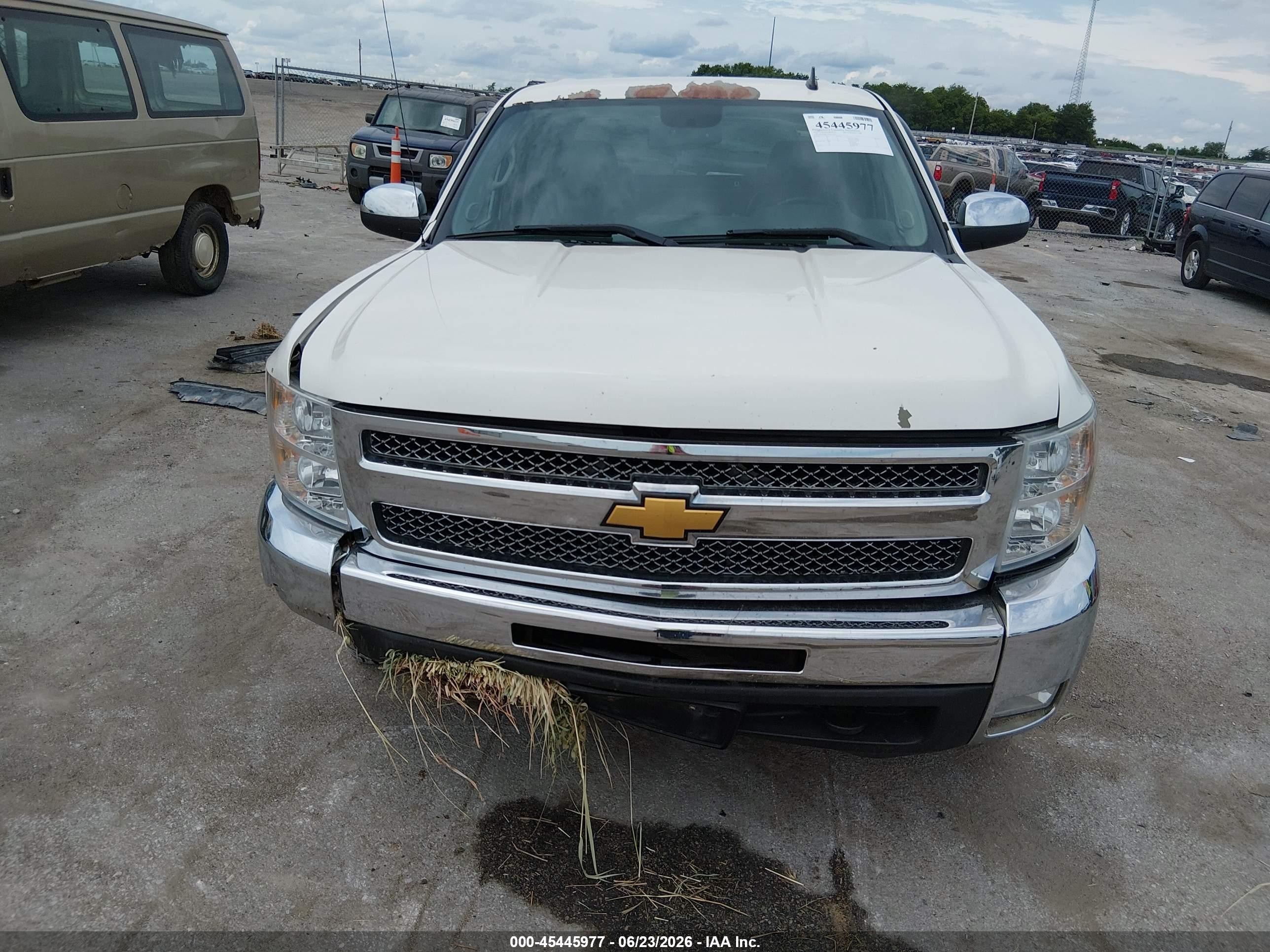 2013 Chevrolet Silverado 1500 Lt White vin: 3GCPKSE74DG257223