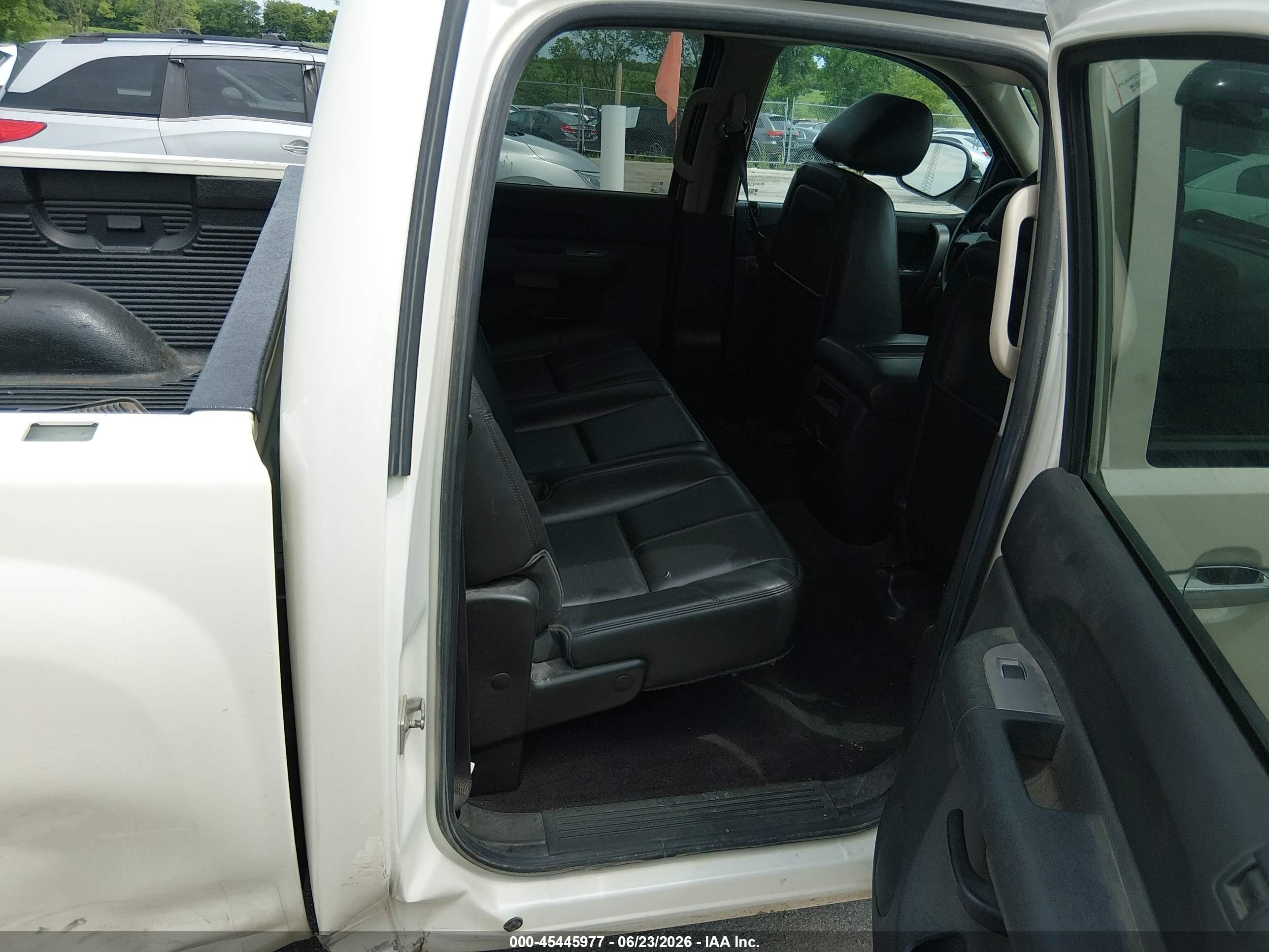 2013 Chevrolet Silverado 1500 Lt White vin: 3GCPKSE74DG257223
