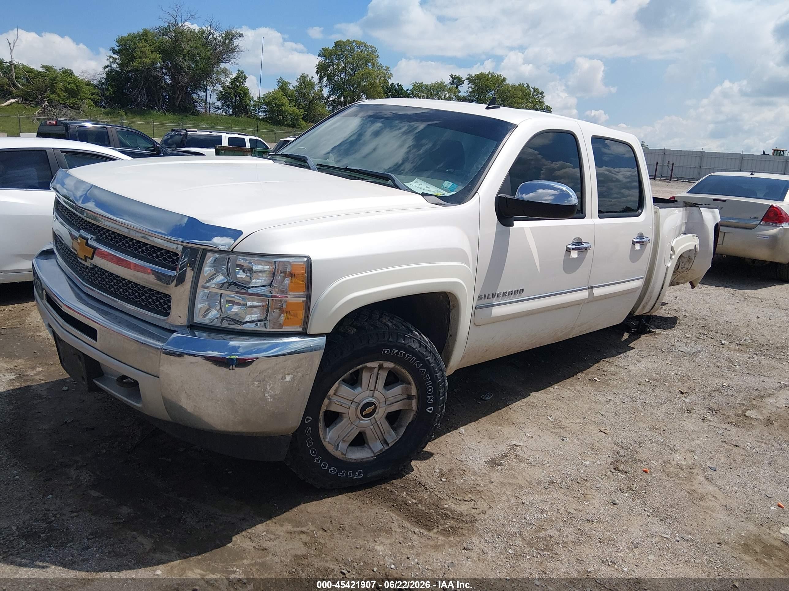 2012 Chevrolet Silverado 1500 Lt White vin: 3GCPKSE75CG264437