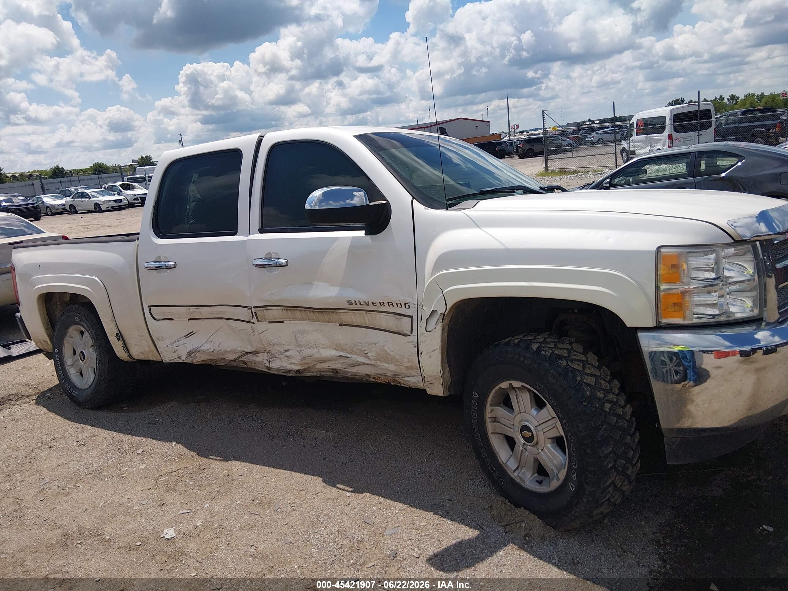 2012 Chevrolet Silverado 1500 Lt White vin: 3GCPKSE75CG264437