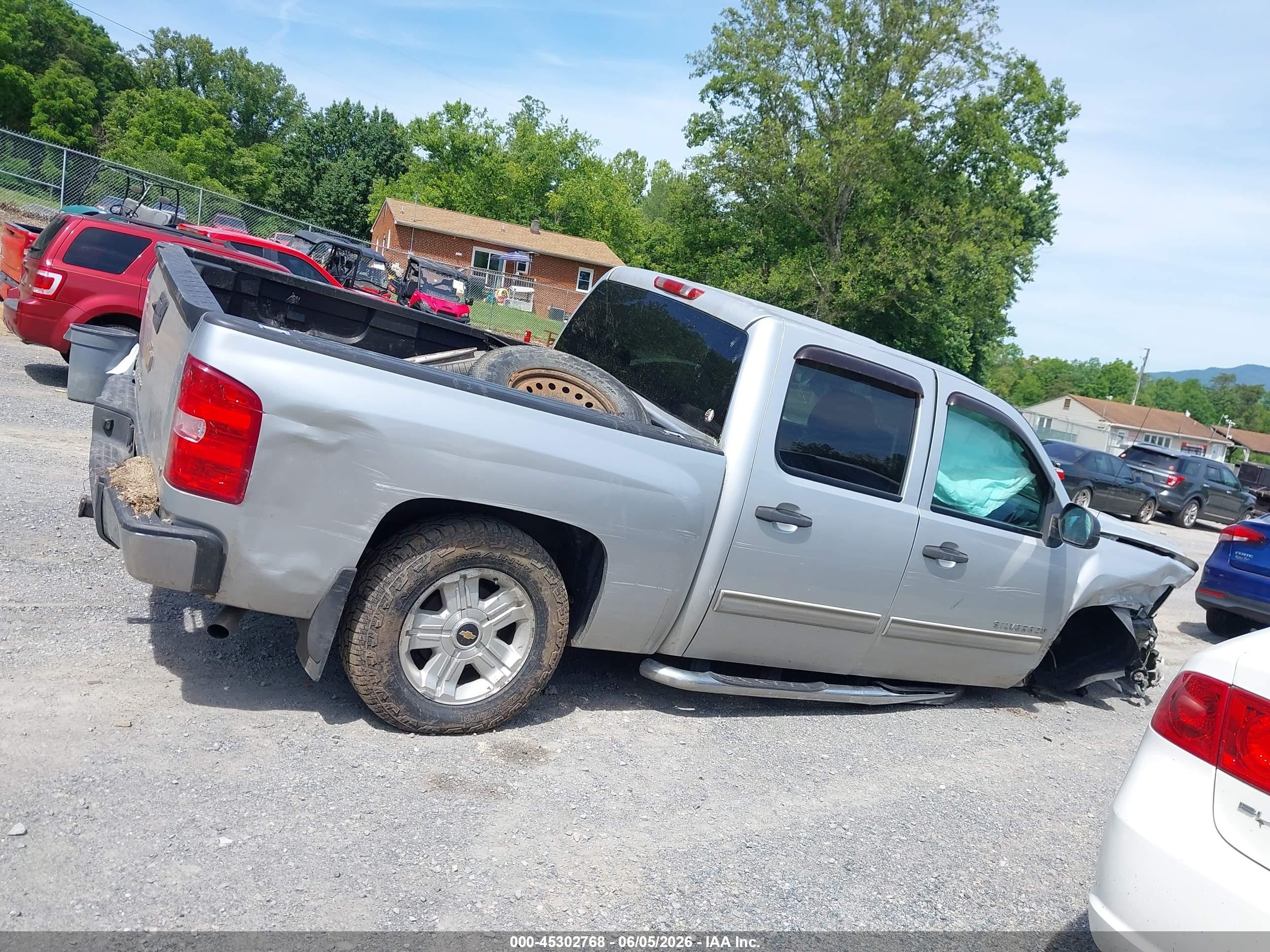 2013 Chevrolet Silverado 1500 Lt Серебряный vin: 3GCPKSE75DG206815
