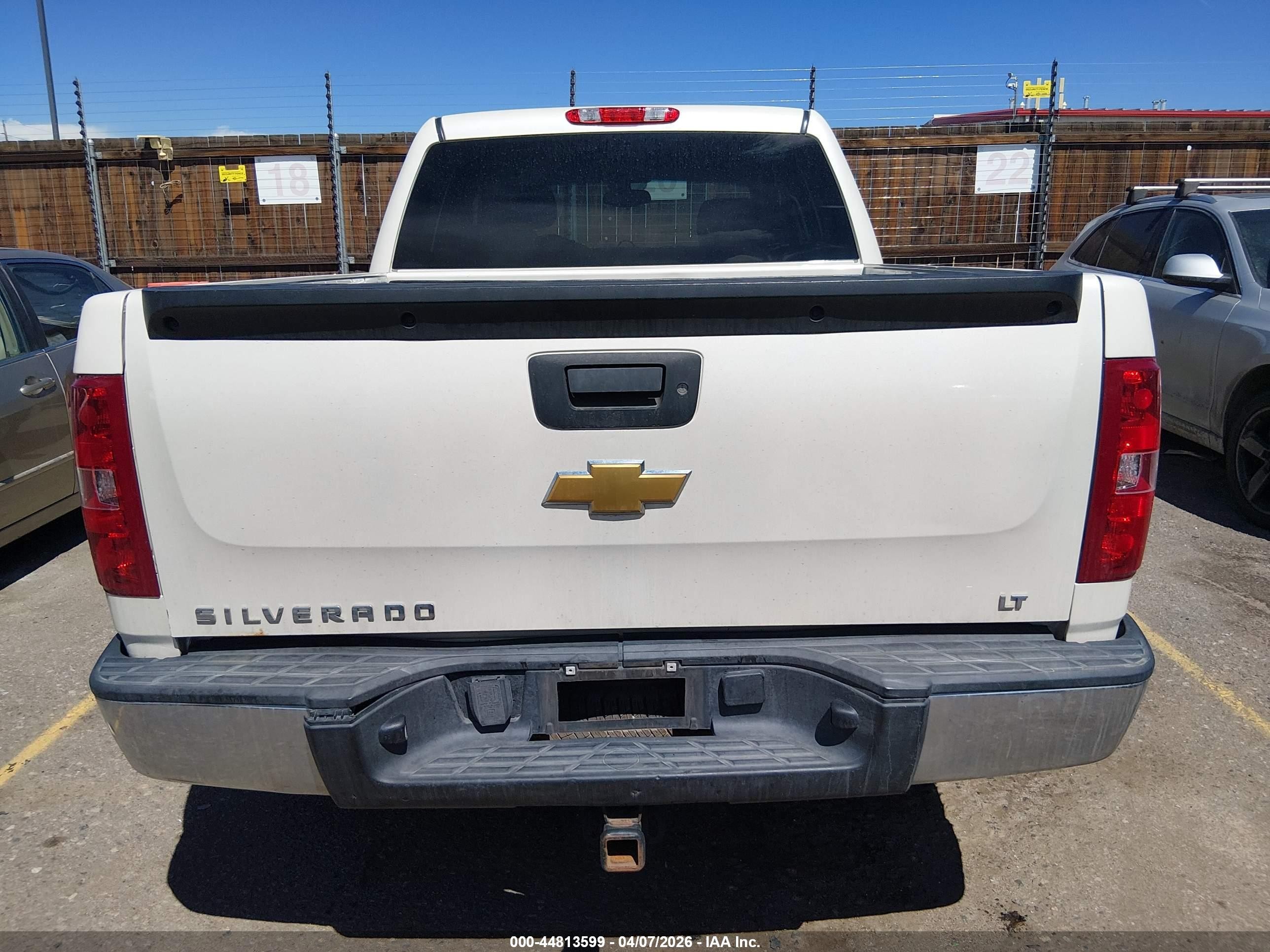 2013 Chevrolet Silverado 1500 Lt White vin: 3GCPKSE75DG288559