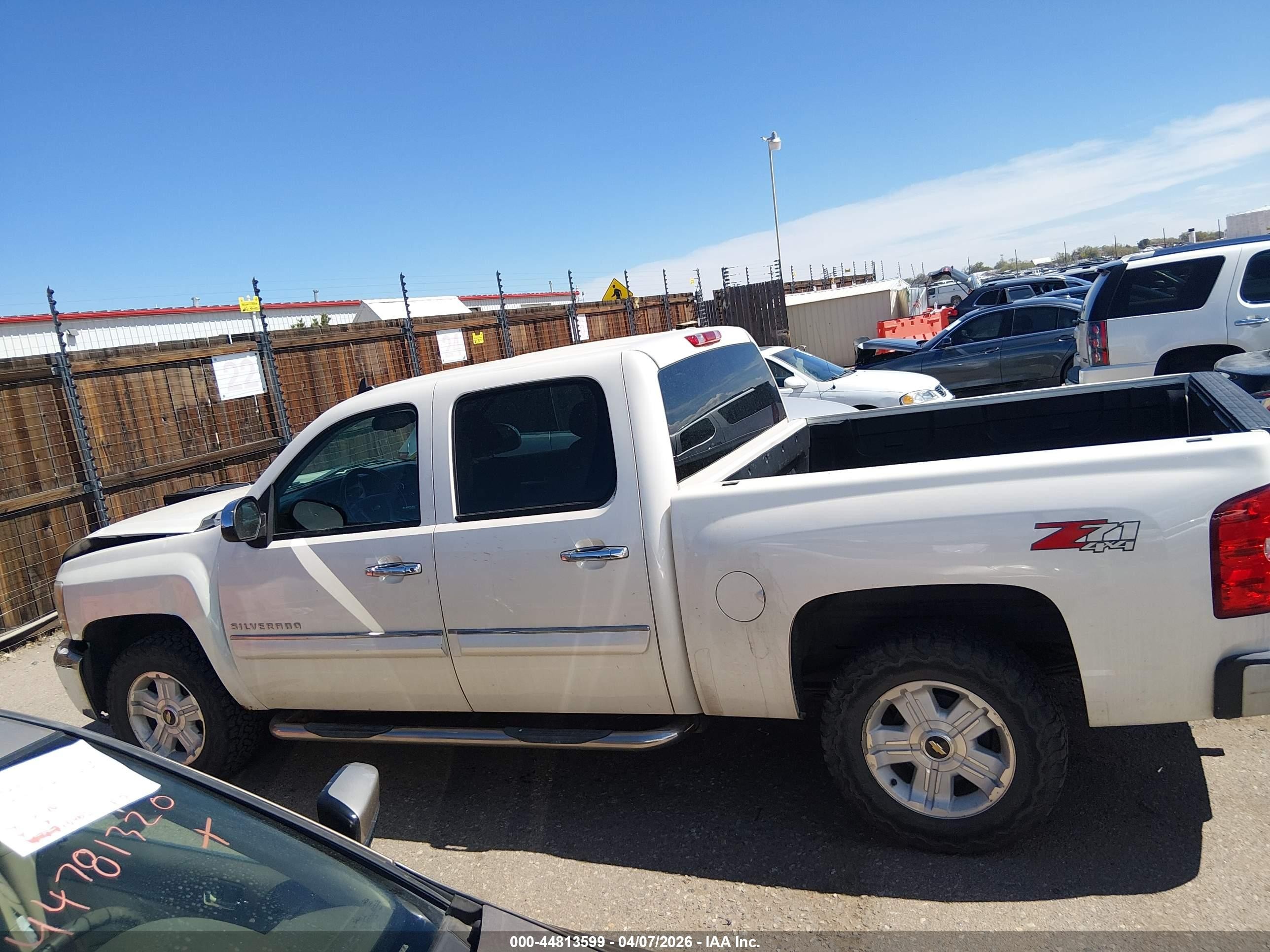 2013 Chevrolet Silverado 1500 Lt White vin: 3GCPKSE75DG288559