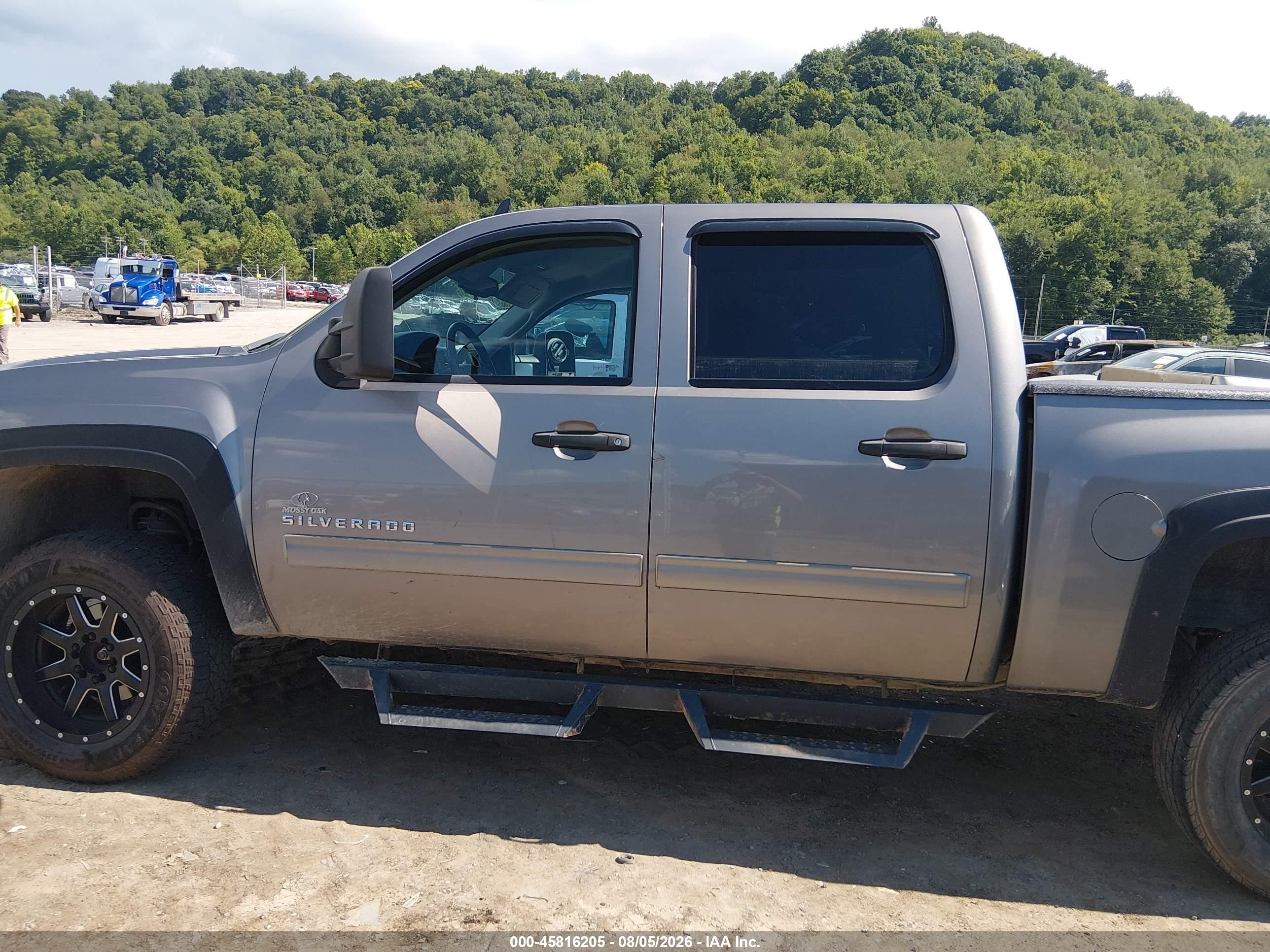 2013 Chevrolet Silverado 1500 Lt Gray vin: 3GCPKSE76DG111938